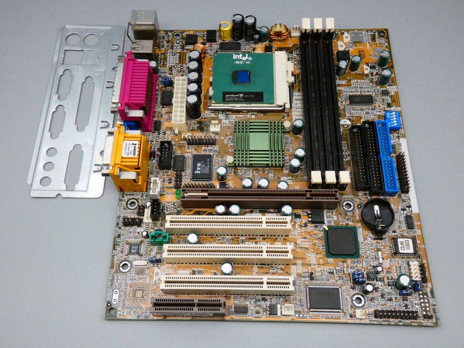 Asus CUSL2-M Rev 1.03 Socket 370 with Intel Pentium III 733 MHz CPU + IO Shield