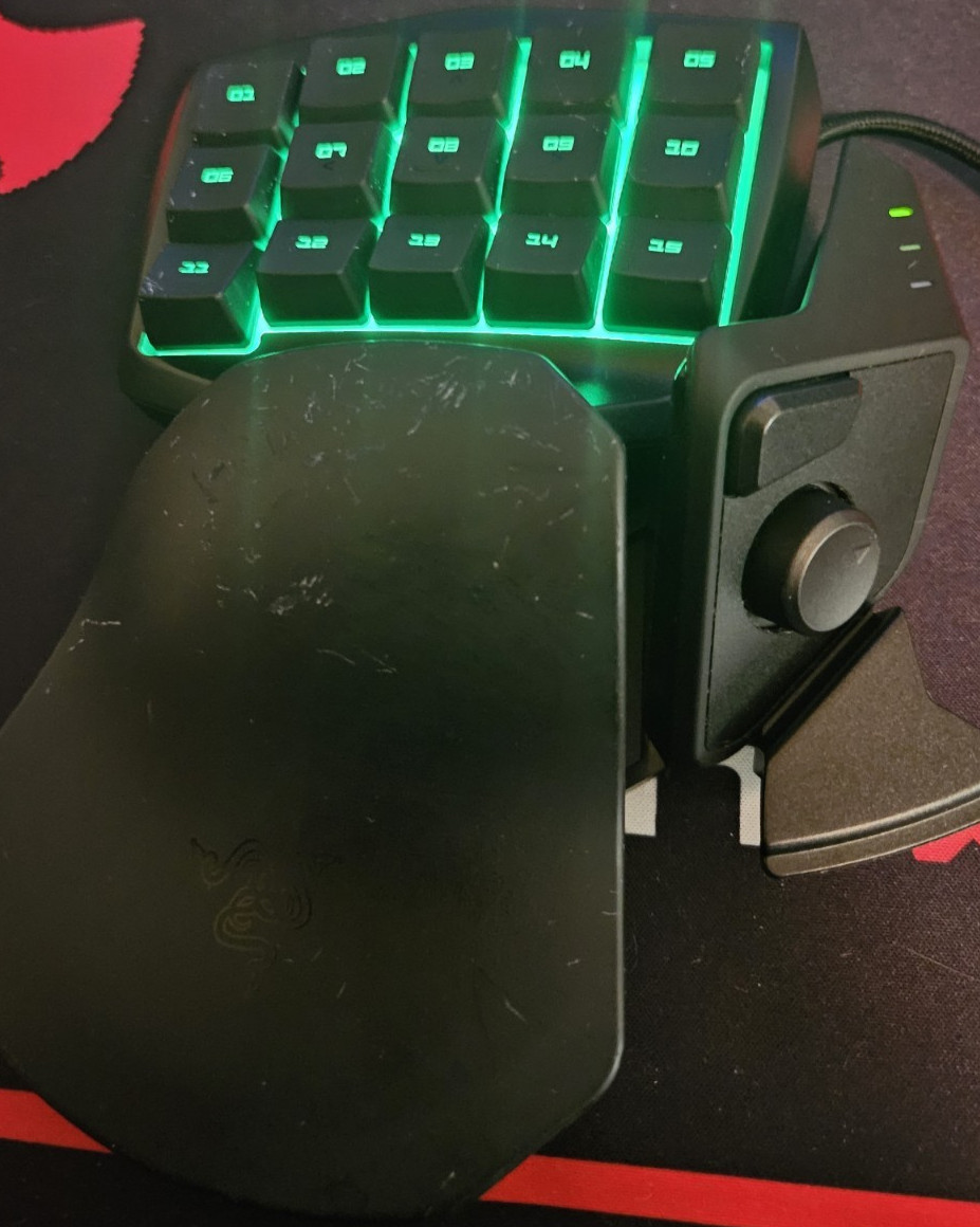 Razer Tartarus Chroma Expert RGB Gaming Keypad RZ07-0103