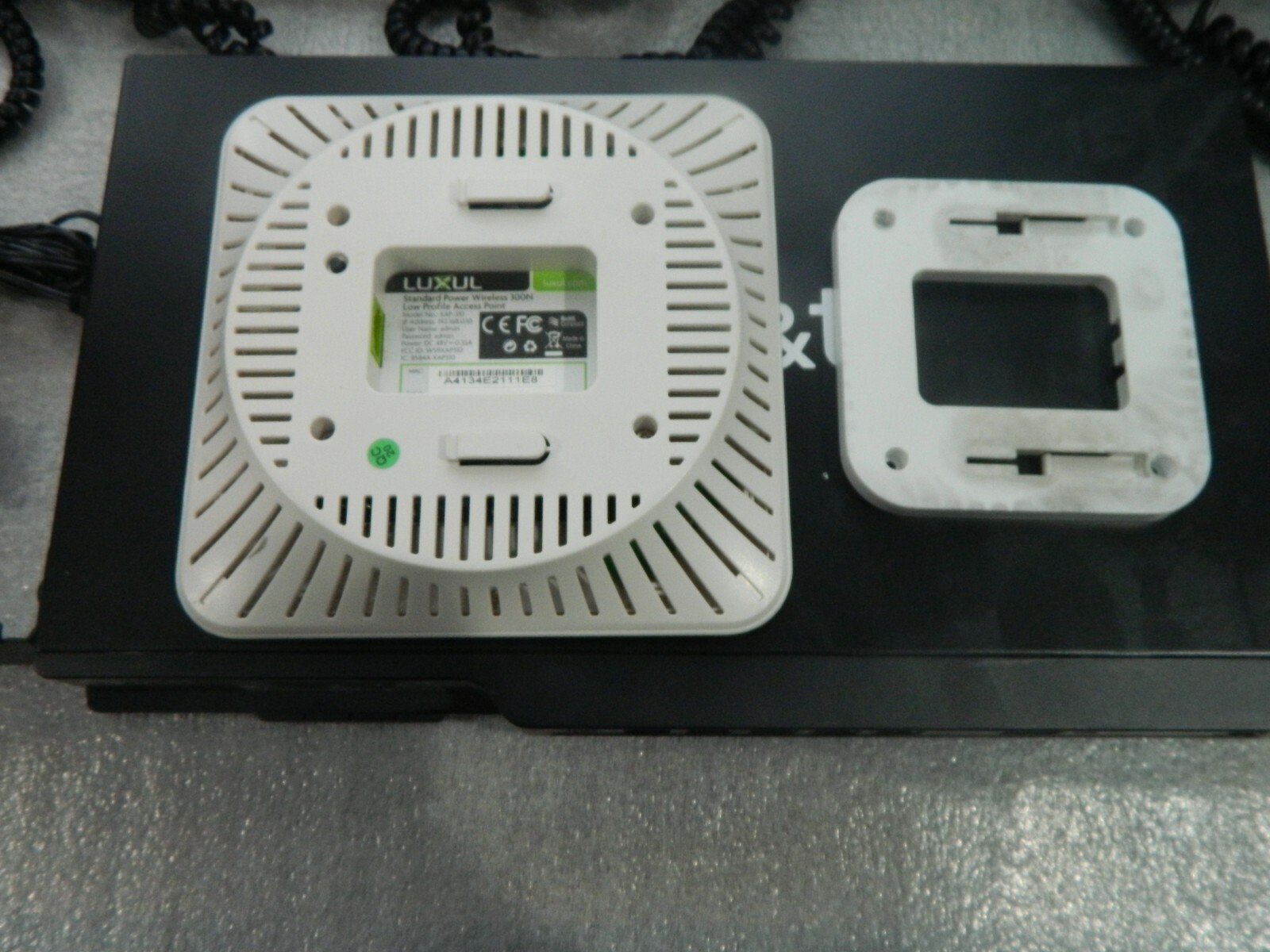 Luxul XAP-310 Standard Power Wireless 300N Low Profile Access Point