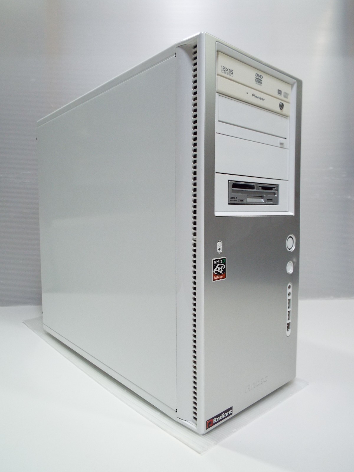 Antec P150 White Mid Tower Computer Case Desktop computer Windows XP Retro