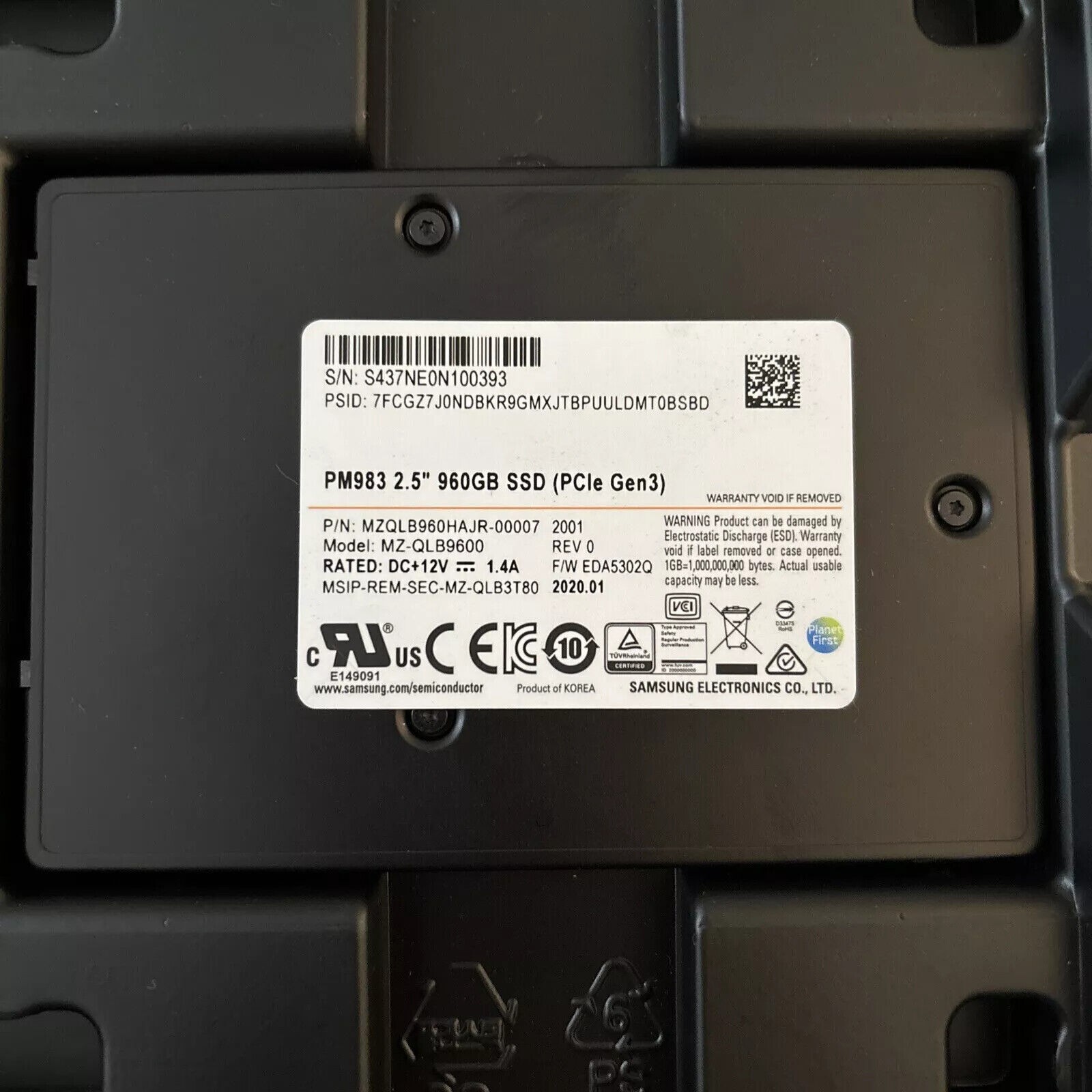 Samsung PM983 960GB SSD 2.5" U.2 PCIe Gen 3 NVMe MZ-QLB9600 MZQLB960HAJR-00007