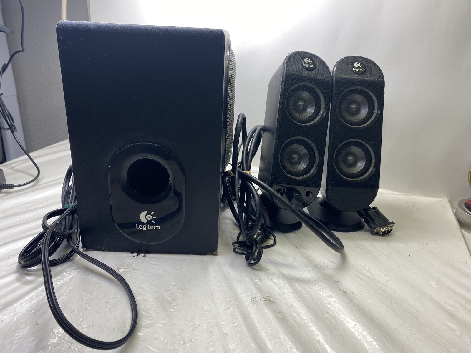Logitech X-230 Computer With 2  Speakers With Subwoofer OEM S-01234 Tested