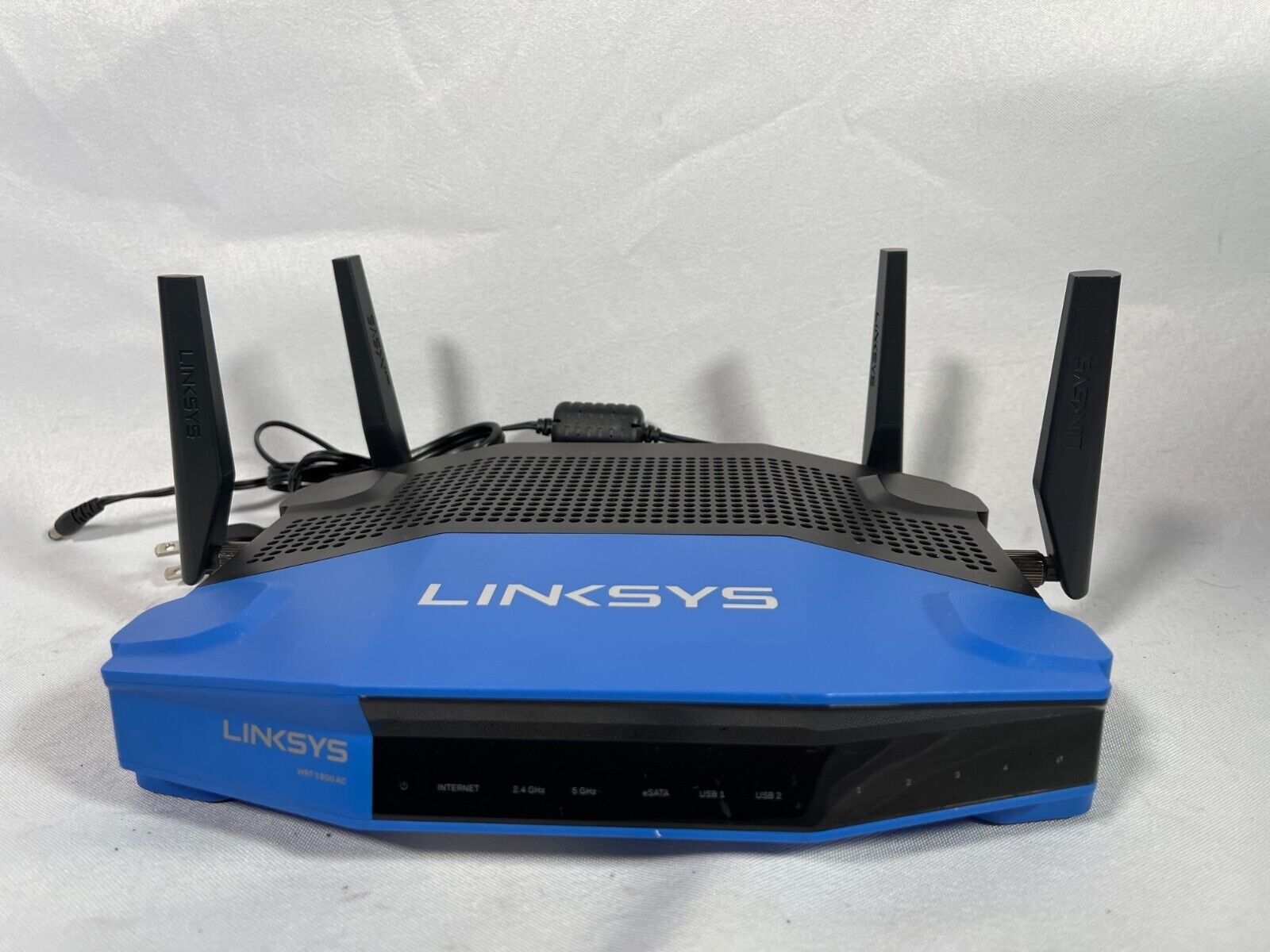 Linksys WRT1900AC AC1900 Dual Band WiFi Router With Antennas And Power Cord