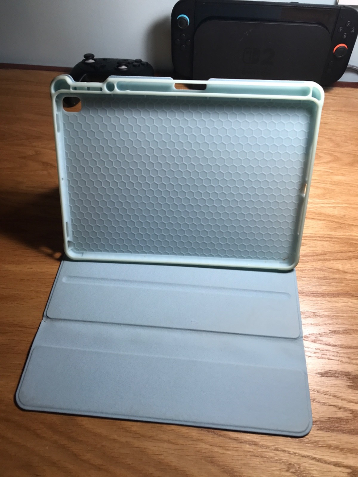 unmarked light blue case for iPad 7th/8th/9th gen
