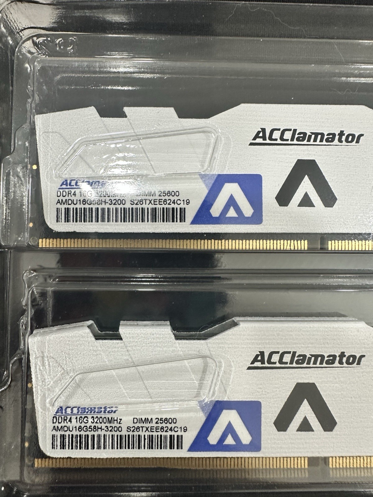 ACClamator OUNCE 32GB (2x16GB) DDR4 3200MHz PC4-25600 Desktop RAM Whit