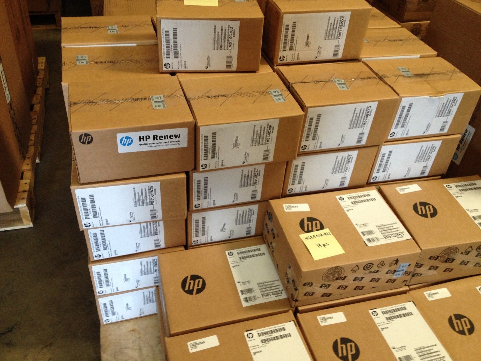 877998-B21 880246-001  HPE 3.2TB NVMe x4Lanes MU SFF 2.5" SCN DS SSD HPE RENEW *