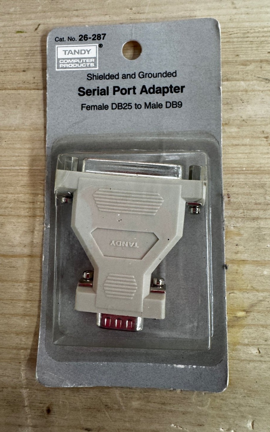 Tandy Computer Products Serial Port Adapter Female DB25 to Male DB9 Shielded