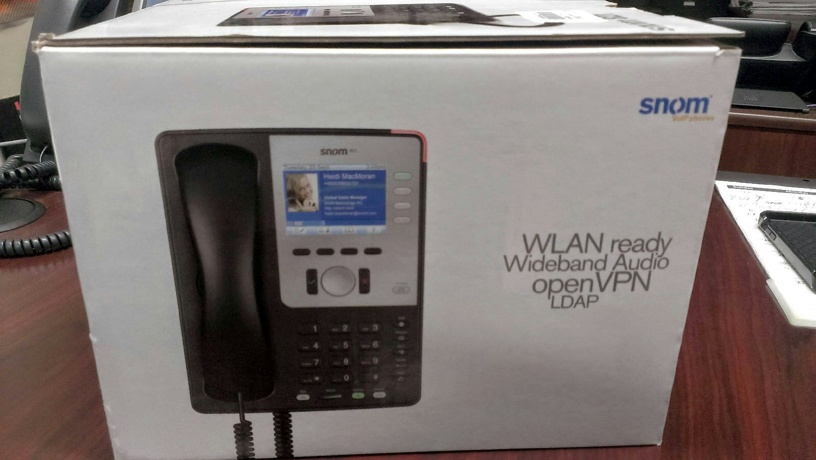 SNOM 821 VoIP Wireless Phone 12-Line LCD Gigabit SIP & Microsoft OCS 2346 -NEW