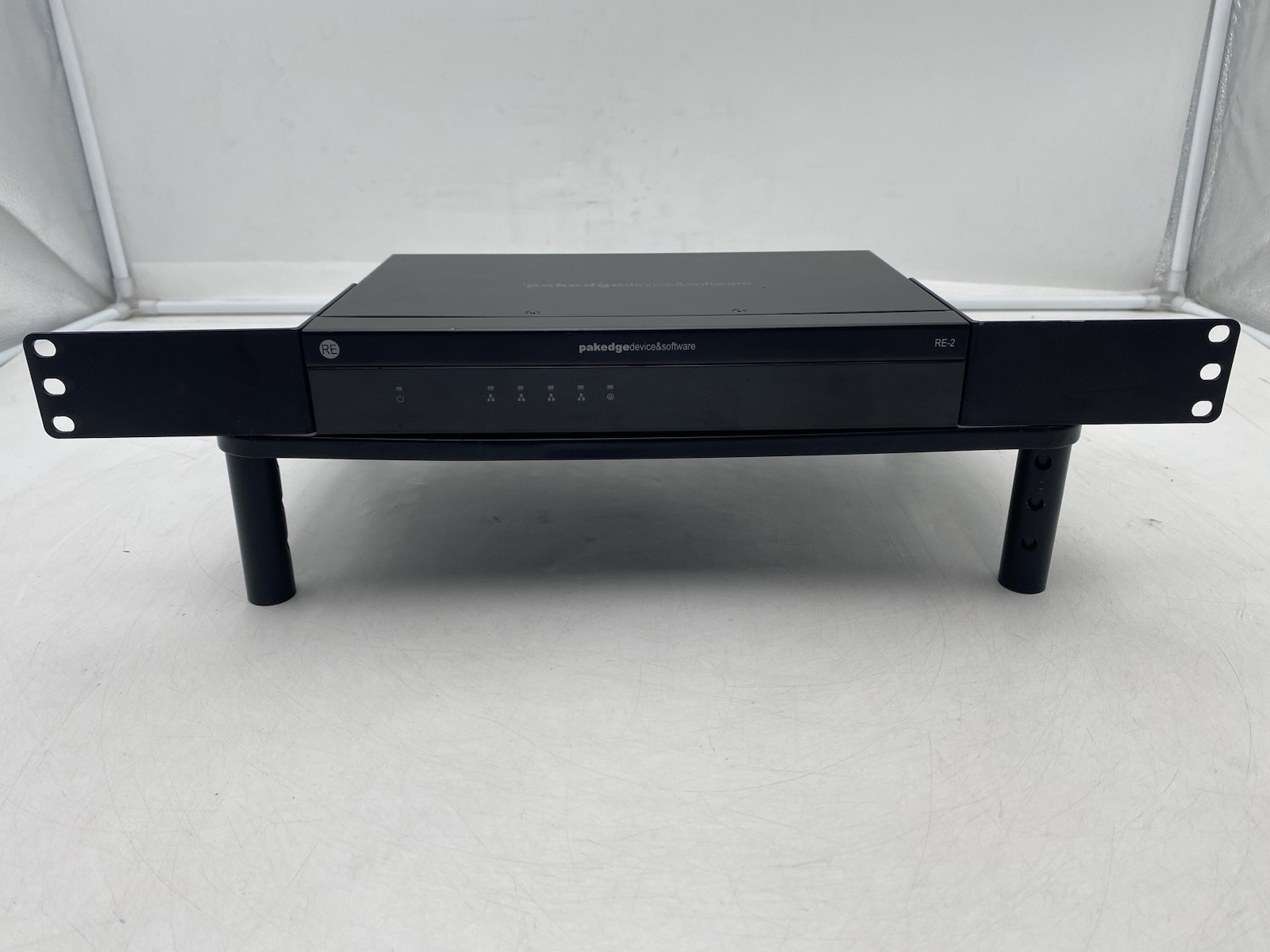 Pakedge RE-2 Gigabit Wired Router Device