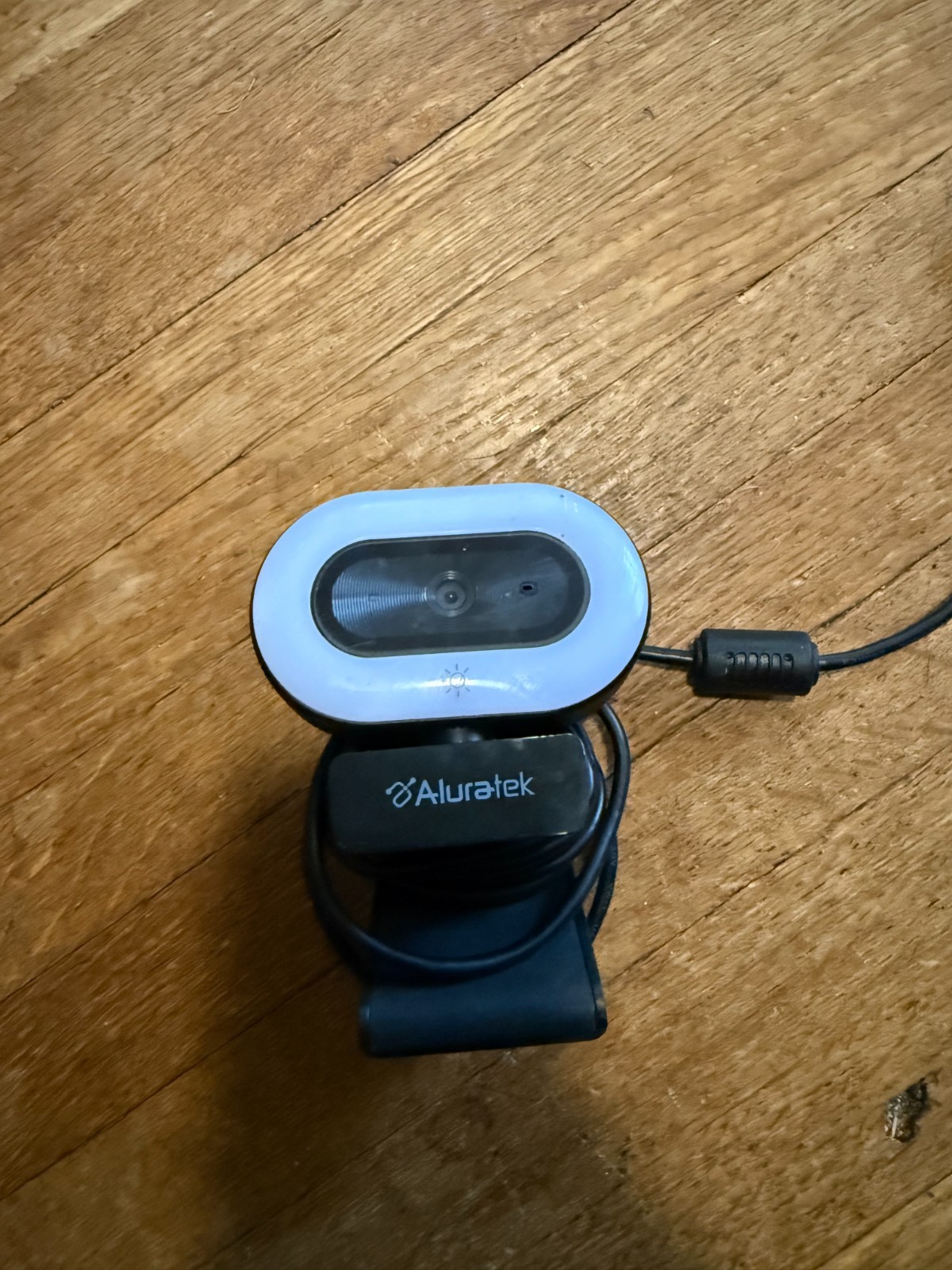 Aluratek LIVE 1080p HD Webcam with Ring Light Model AWCL05F