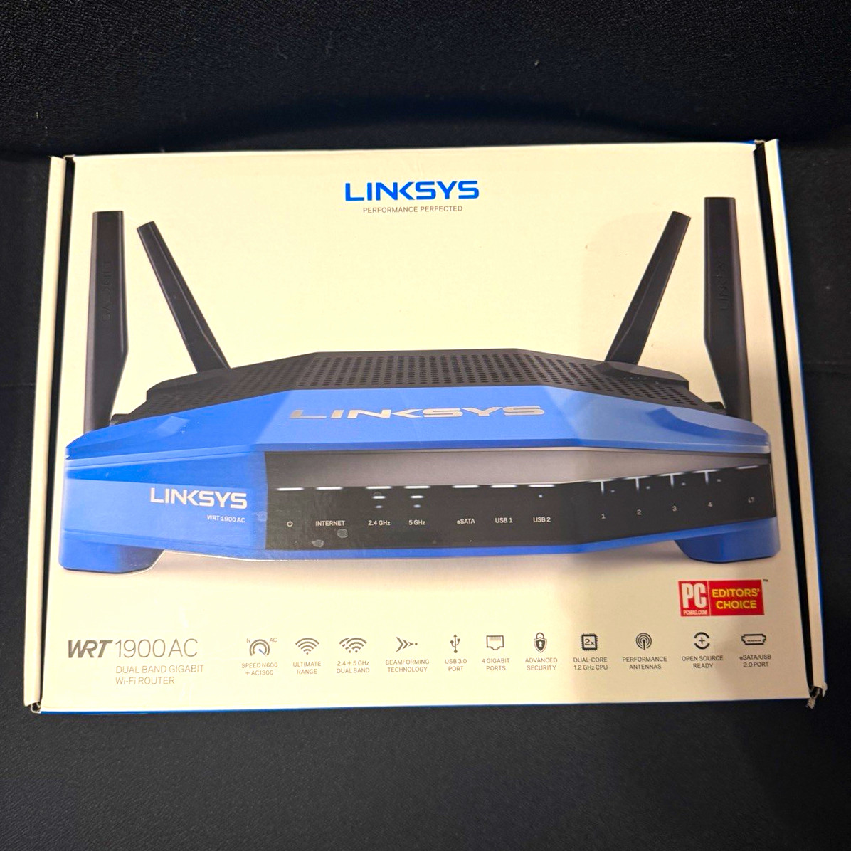 Linksys WRT1900AC AC1900 Dual-Band Gigabit Wi-Fi Router, Beamforming