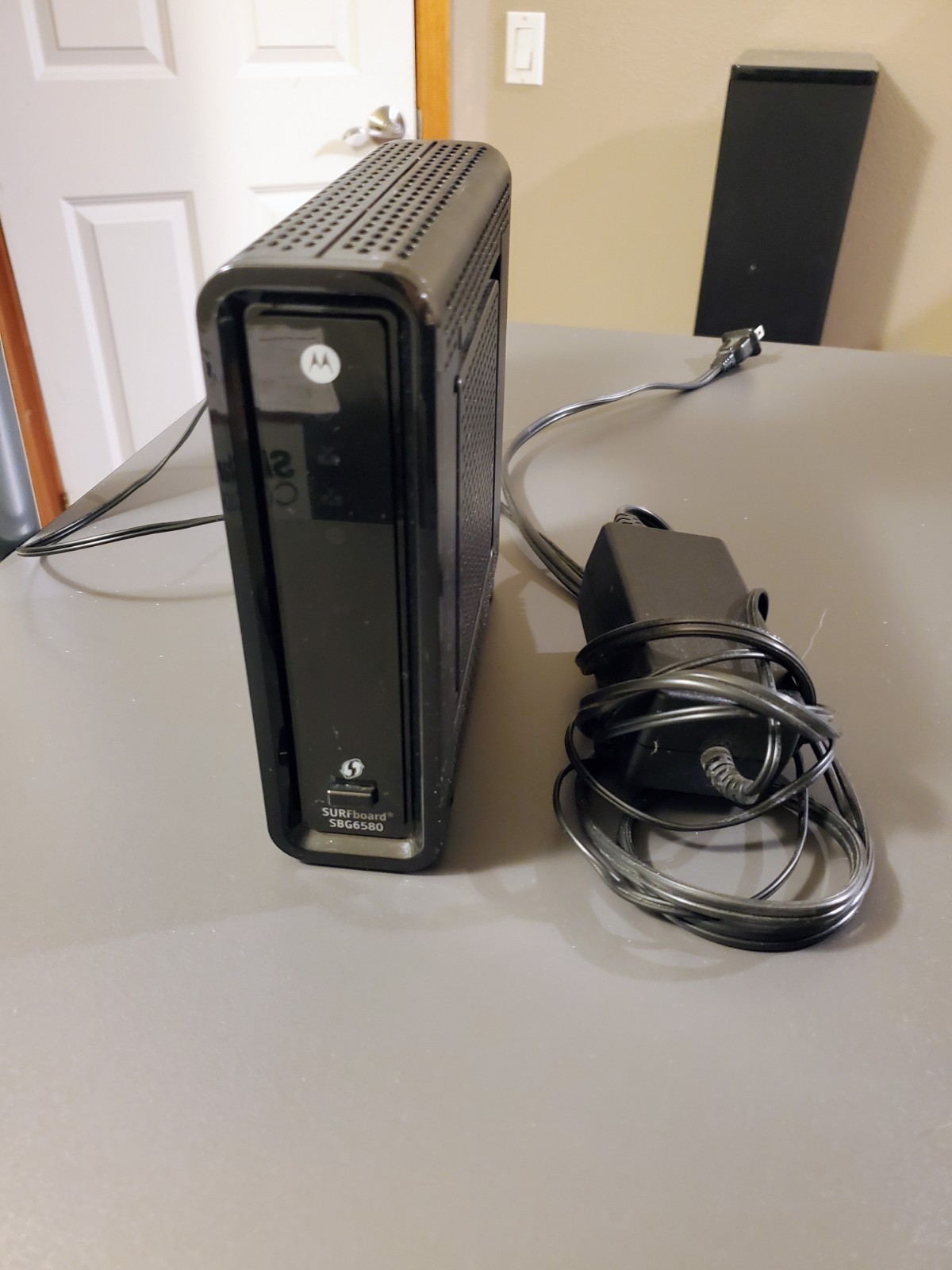 Motorola ARRIS Surfboard SBG6580 Cable Modem - USED