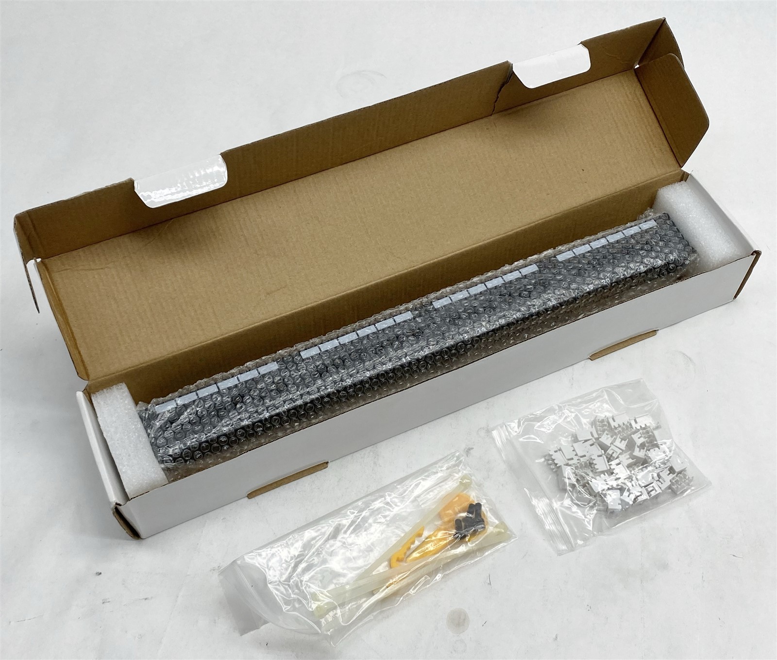 Monoprice 110 Type 24-Port Cat6 1U Network Patch Panel MP-C6U8BBH24 7253 NEW