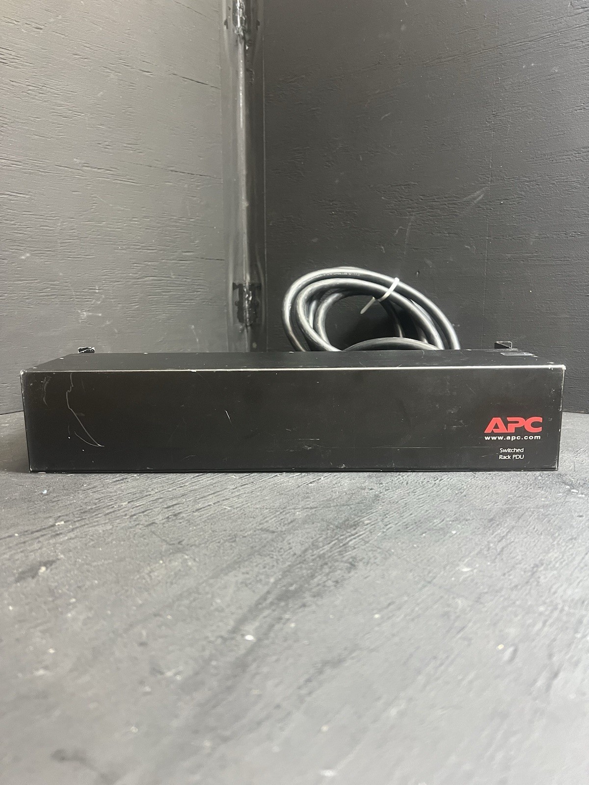 APC by Schneider Electric Switched Rack PDU (AP7911B) — 2U, 30A, 208V