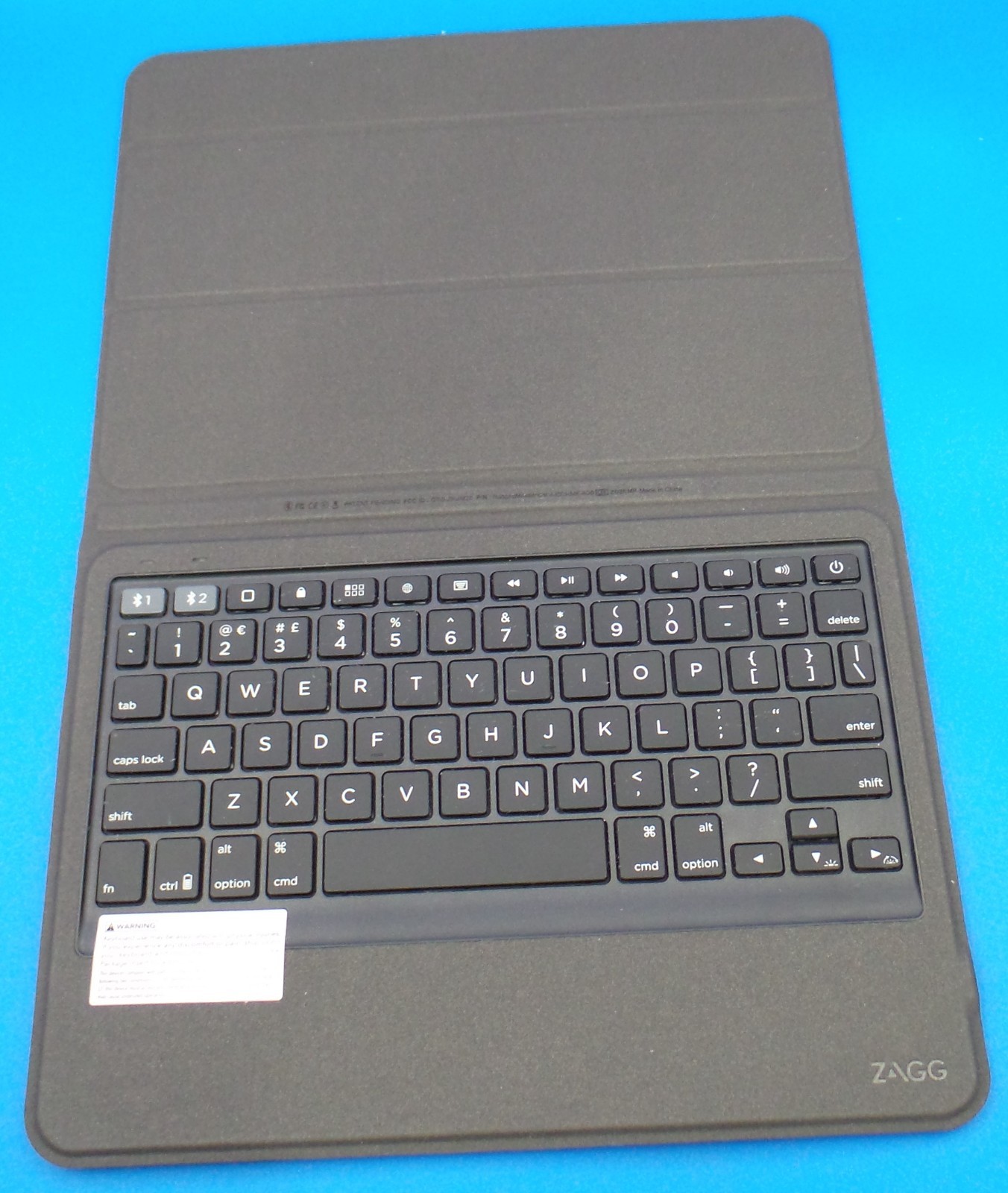 Zagg Rugged Messenger Bluetooth Keyboard QTG-ZKSM28 Apple IPAD 9.7 / Air 2 10.5