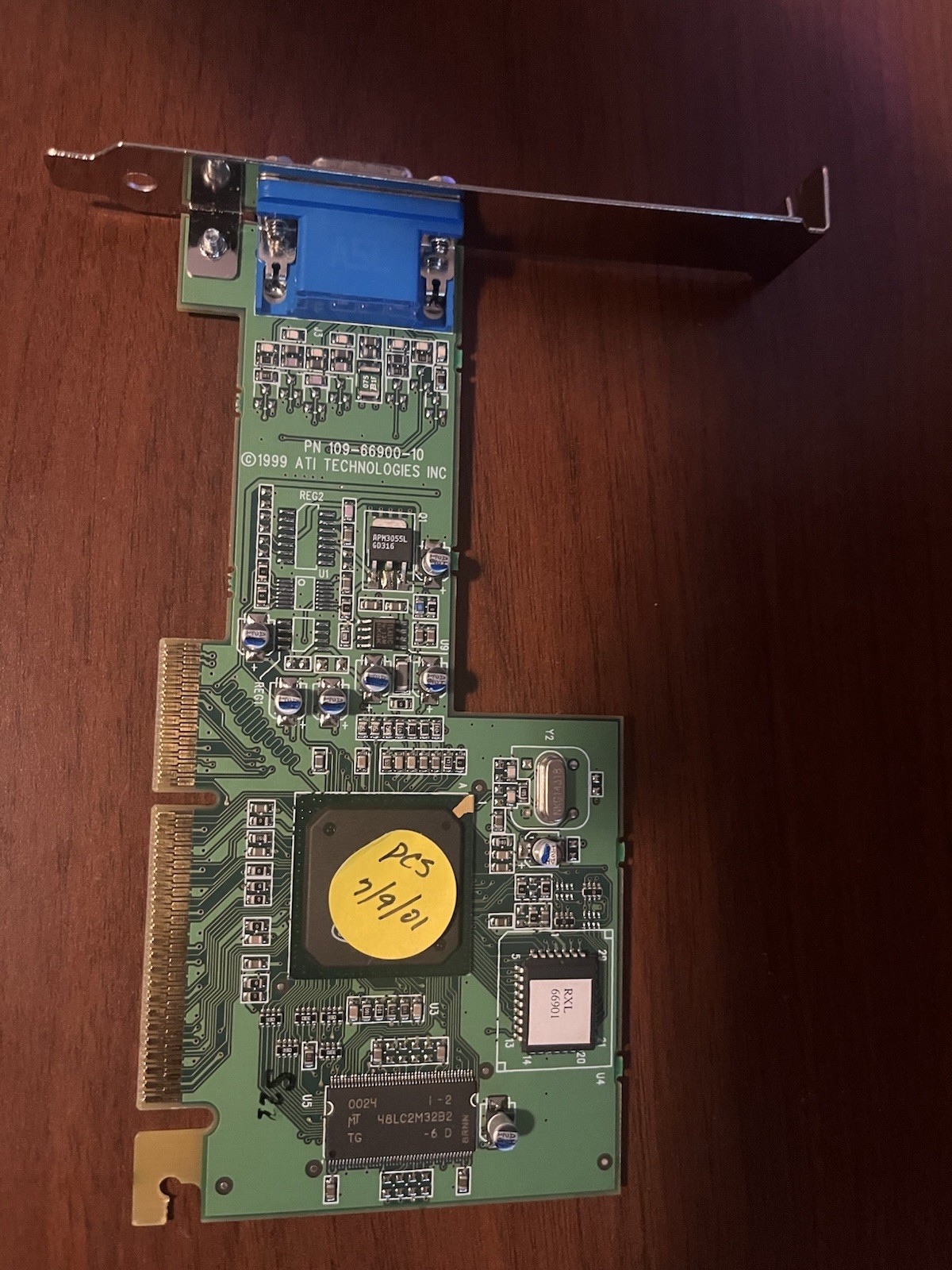 ATI Technologies Rage XL 8 MB AGP graphics card (part number PN 109-66900-10)