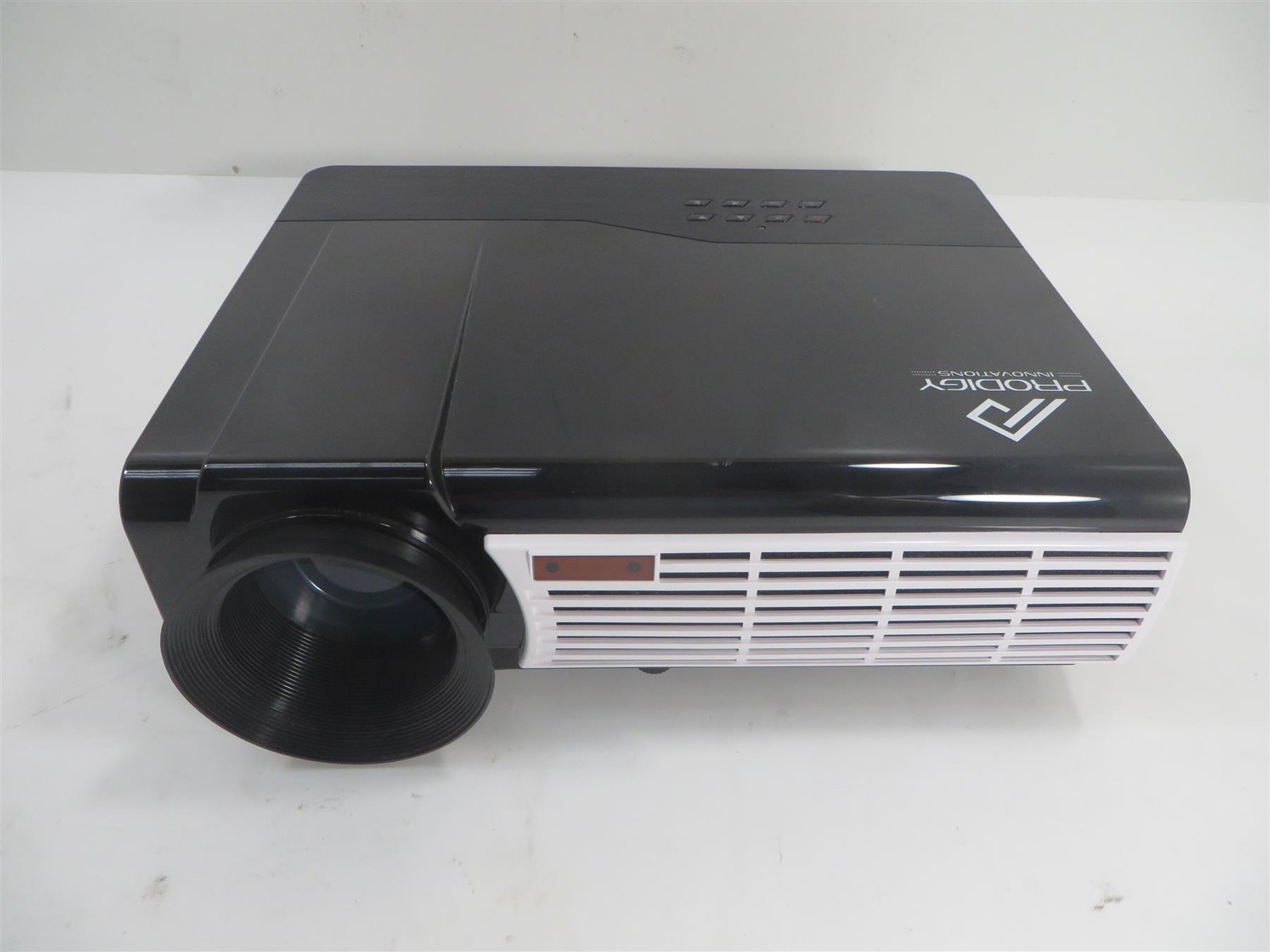 PRODIGY INNOVATIONS HD Series LR-22 Projector - .