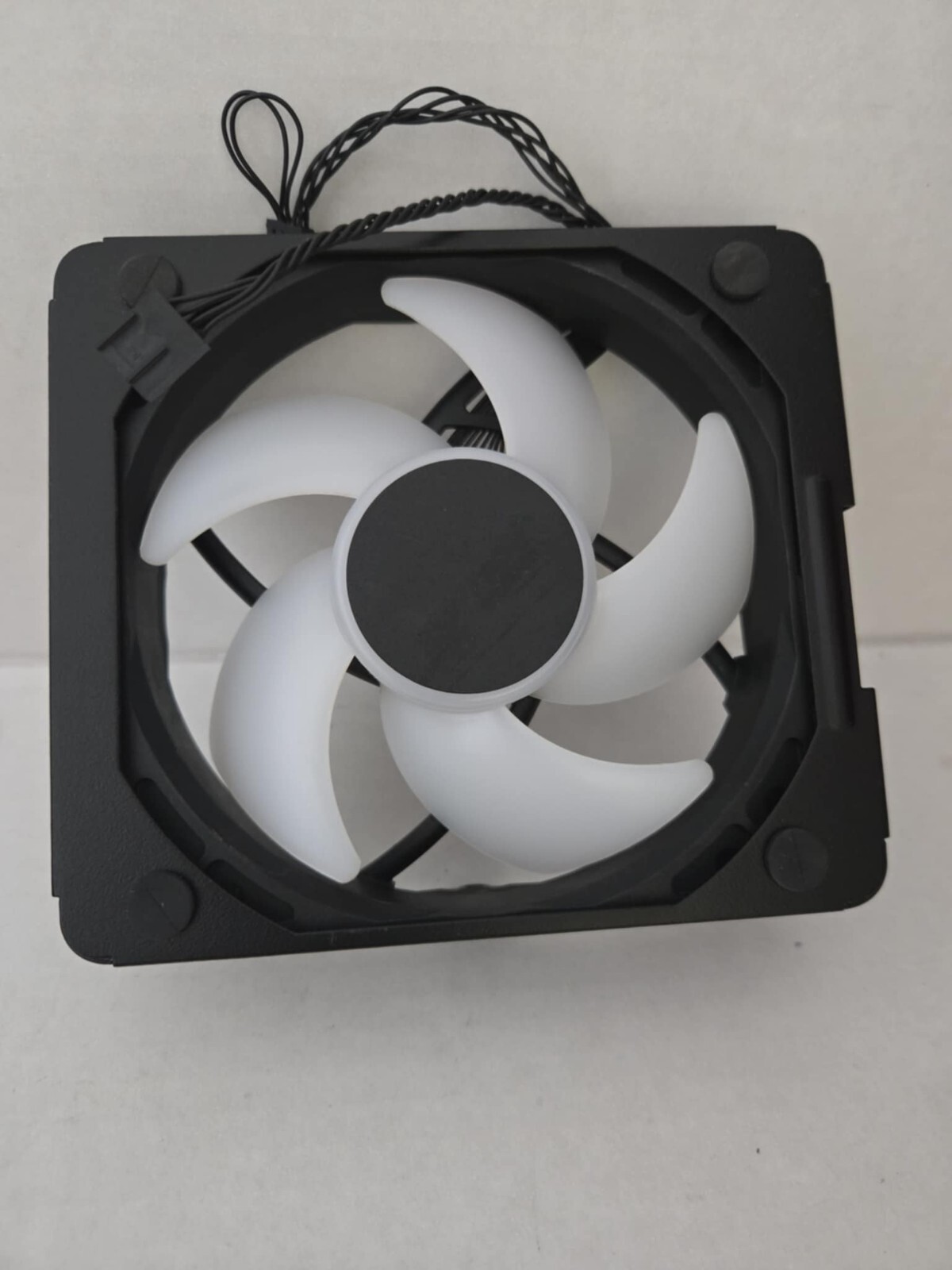 DELL NEW GENUINE Alienware Aurora Rear R13 R14 R15 RGB COOLING FAN P/No: 8YXJD