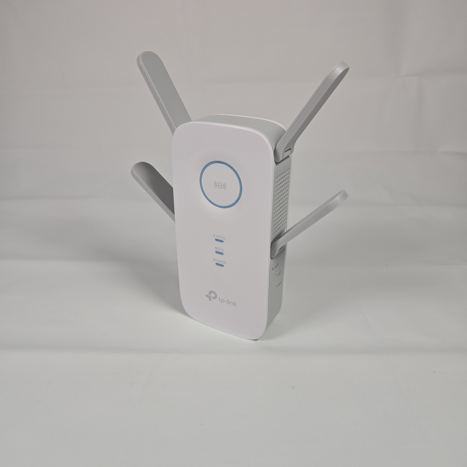 TP-Link RE650 AC2600 Dual Band Wi-Fi Range Extender Booster Gigabit Ethernet