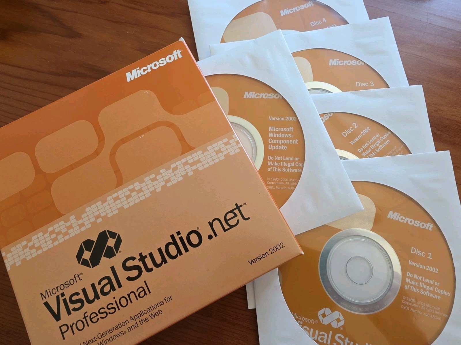 Microsoft Visual Studio .NET Professional 2002 5-Disc CD Set w/ Box Key