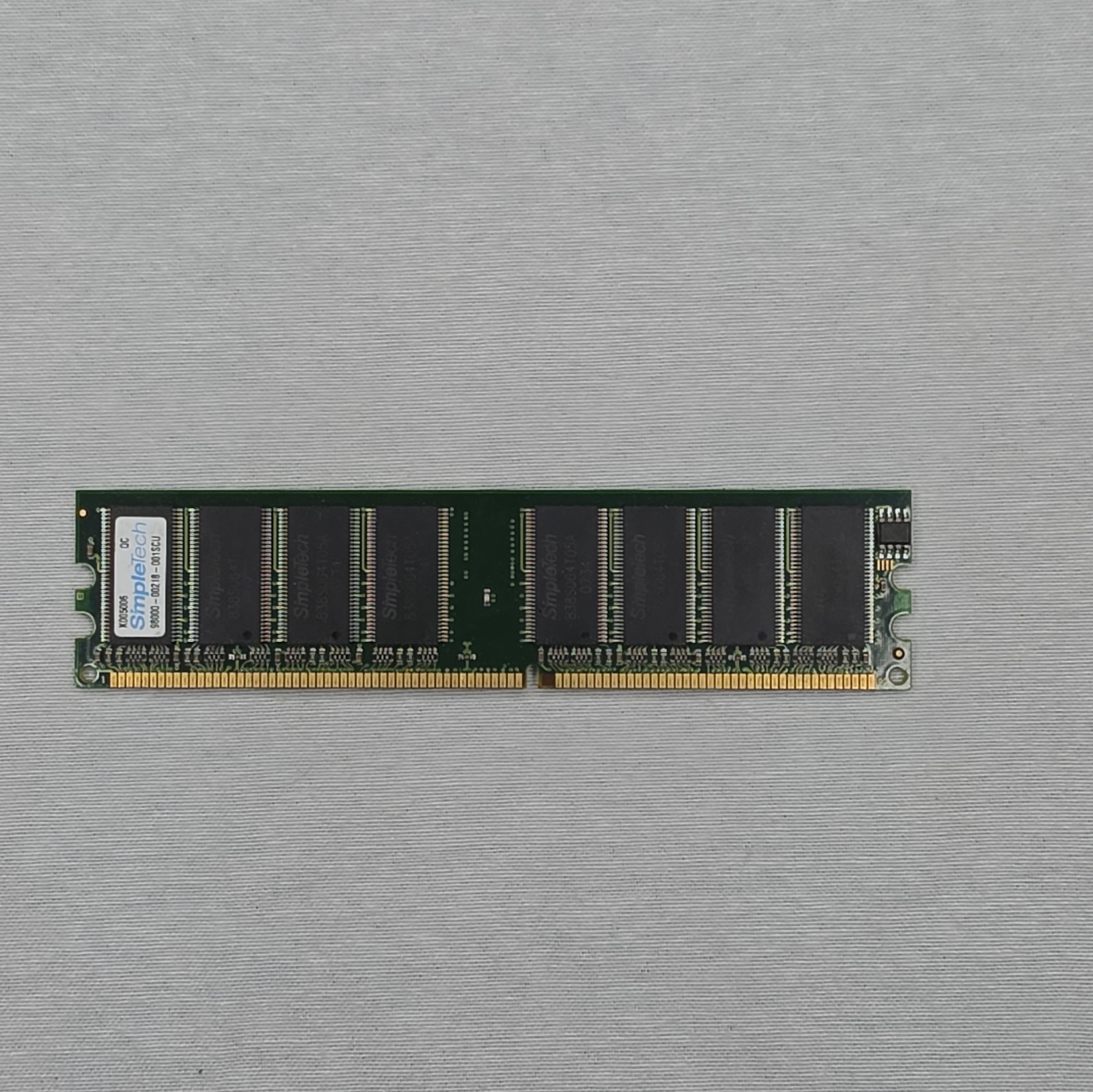 SimpleTech 1GB DDR1 SDRAM DIMM PC-3200 184-Pin Non-ECC Unbuffered