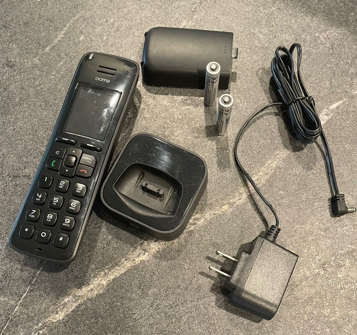 OOMA HD3 Cordless Phone w/ Base & Batteries HD Voice TELOHS500 —Tested & Reset