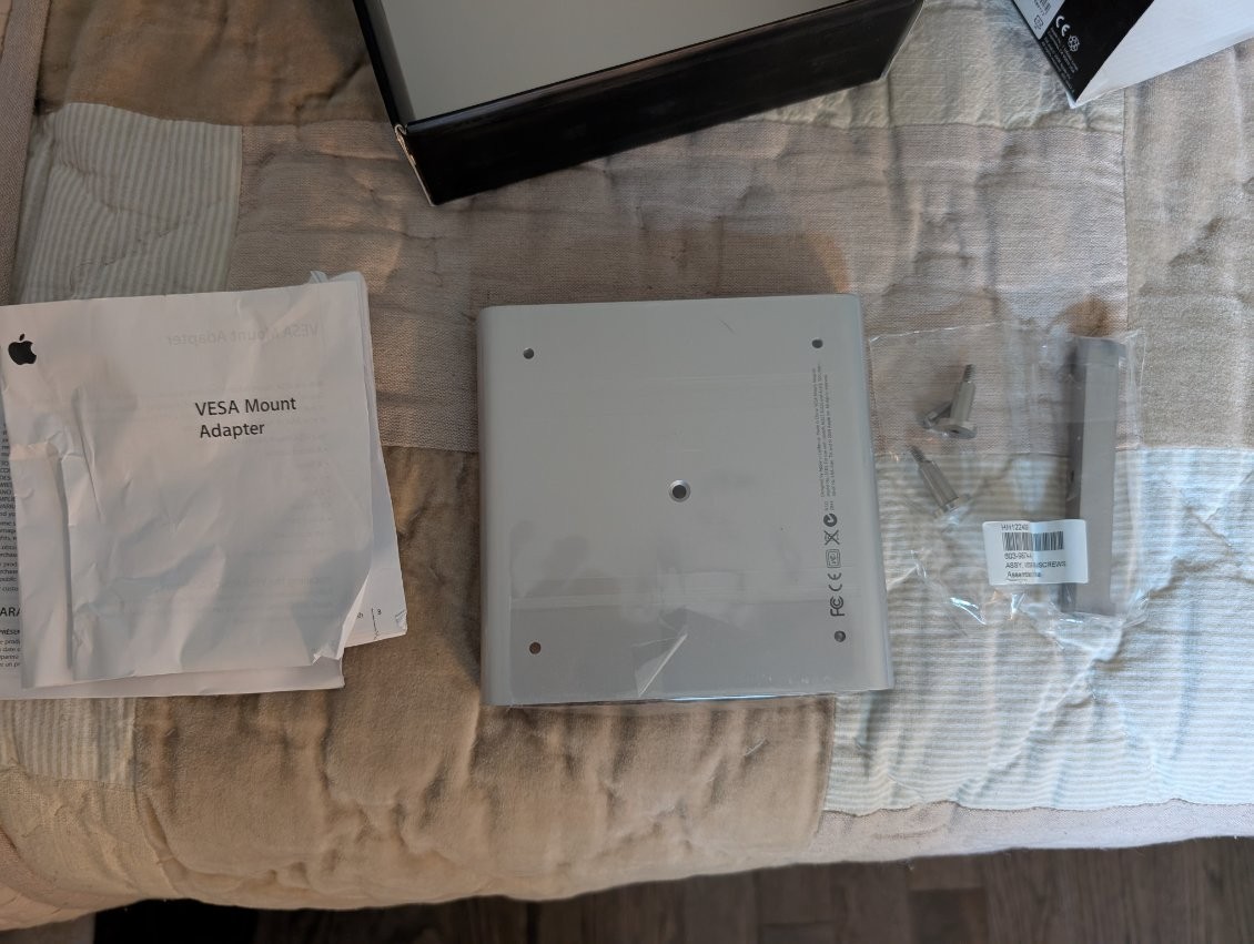 VESA Mount Adapter Kit for Imac and LED Cinema Thunderbolt Display