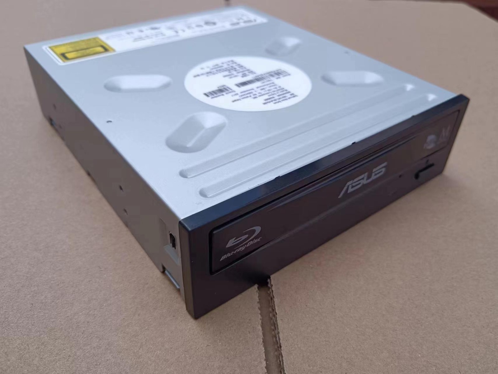 FOR ASUS BW-16D1HT - ultra-fast 16X SATA Blu-ray burner with M-DISC support