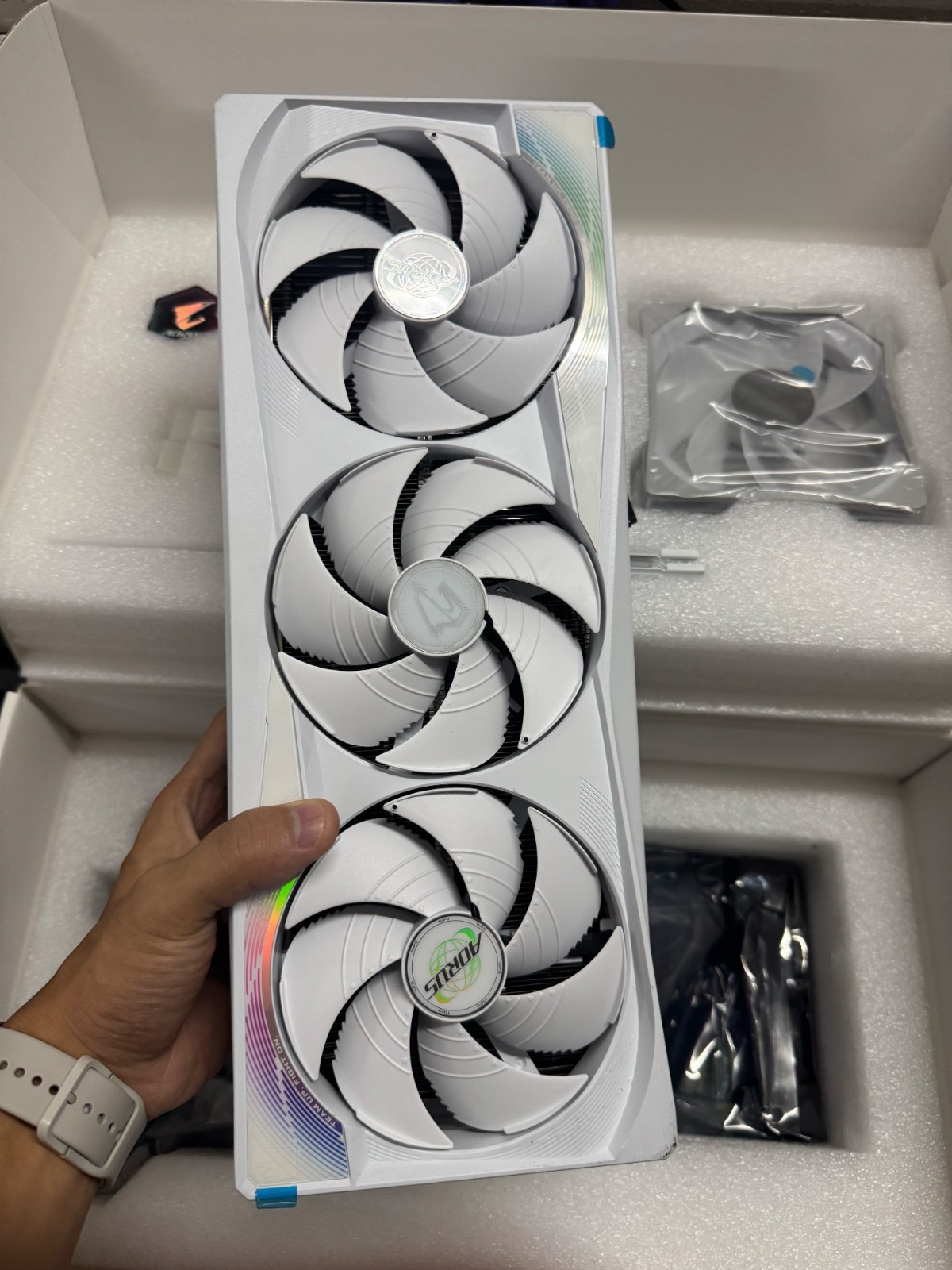 heat sink +PCB for GIGABYTERTX5090   (Removed GPU and RAM )