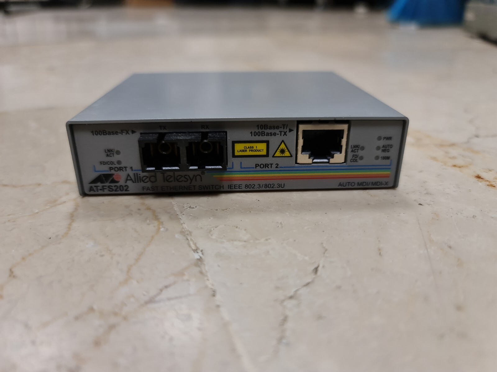 ALLIED TELESIS AT-FS202-60 / ATFS20260 media converter fast ethernet switch