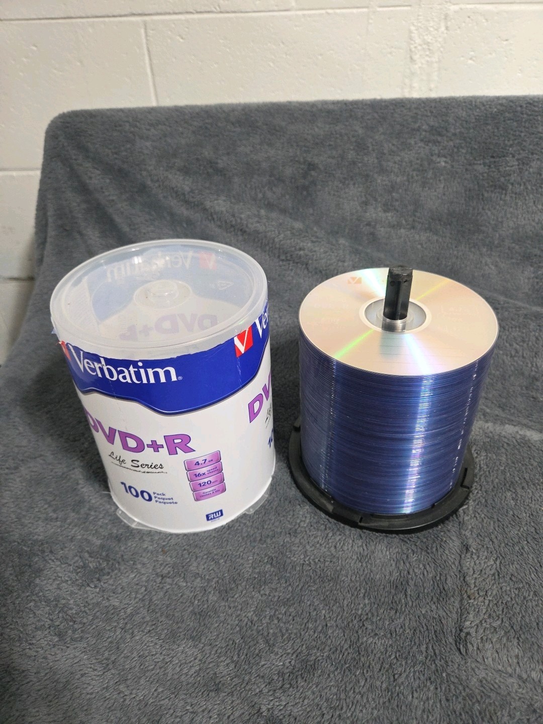 Verbatim 16X 4.7GB Logo Top Blank DVD-R Recordable Disc Media - 76 Pack