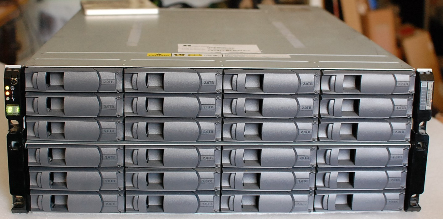 NetApp 4U NAJ-0801 DS4246 24x 3.5" LFF IOM6 Storage Array 24x Trays 2x 580w PSU
