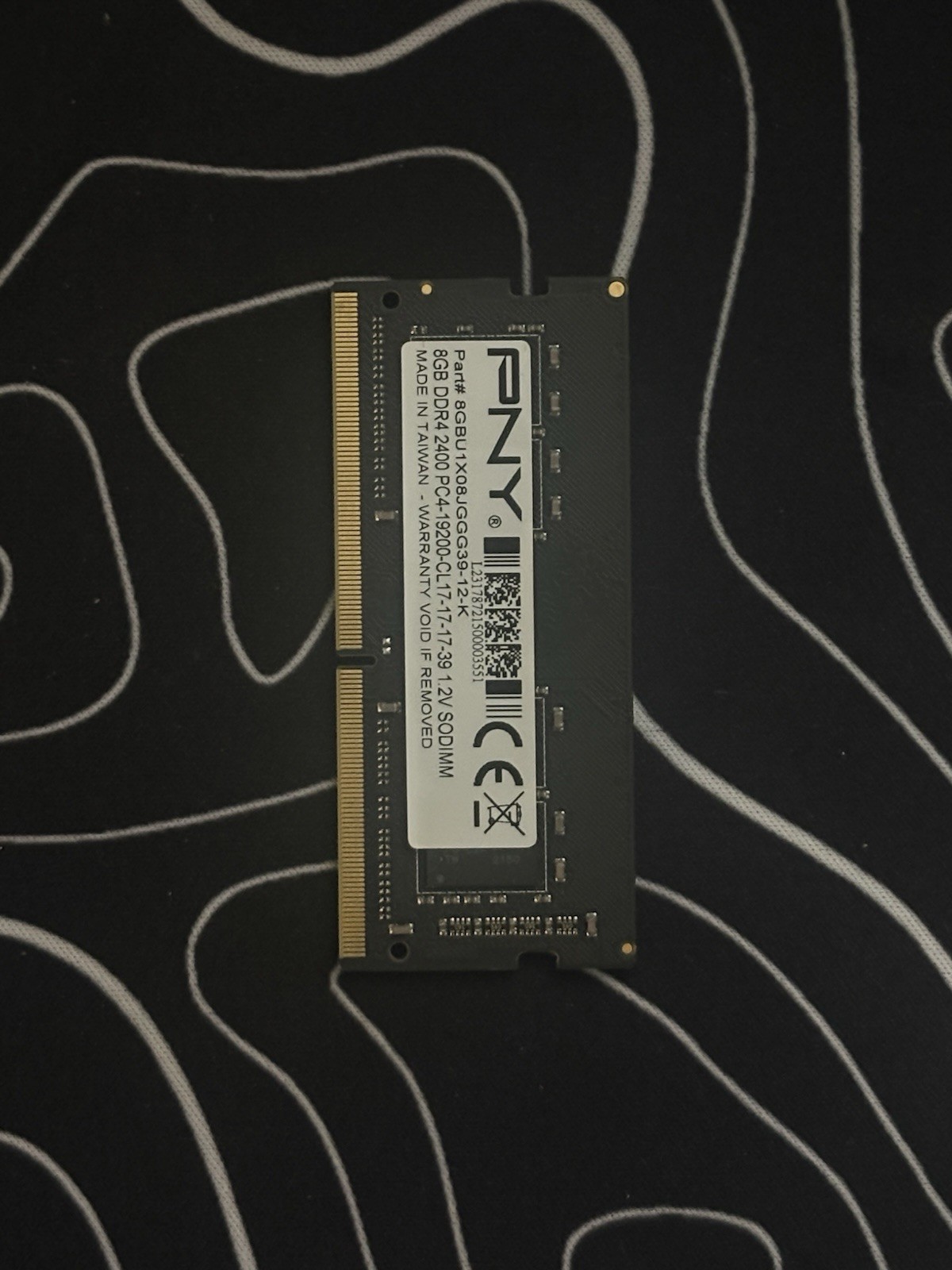 PNY 8GB DDR4 2400 PC4-19200-CL17-17-17-39 1.2V SODIMM Part # 8GBU1X08JGGG39-12-K