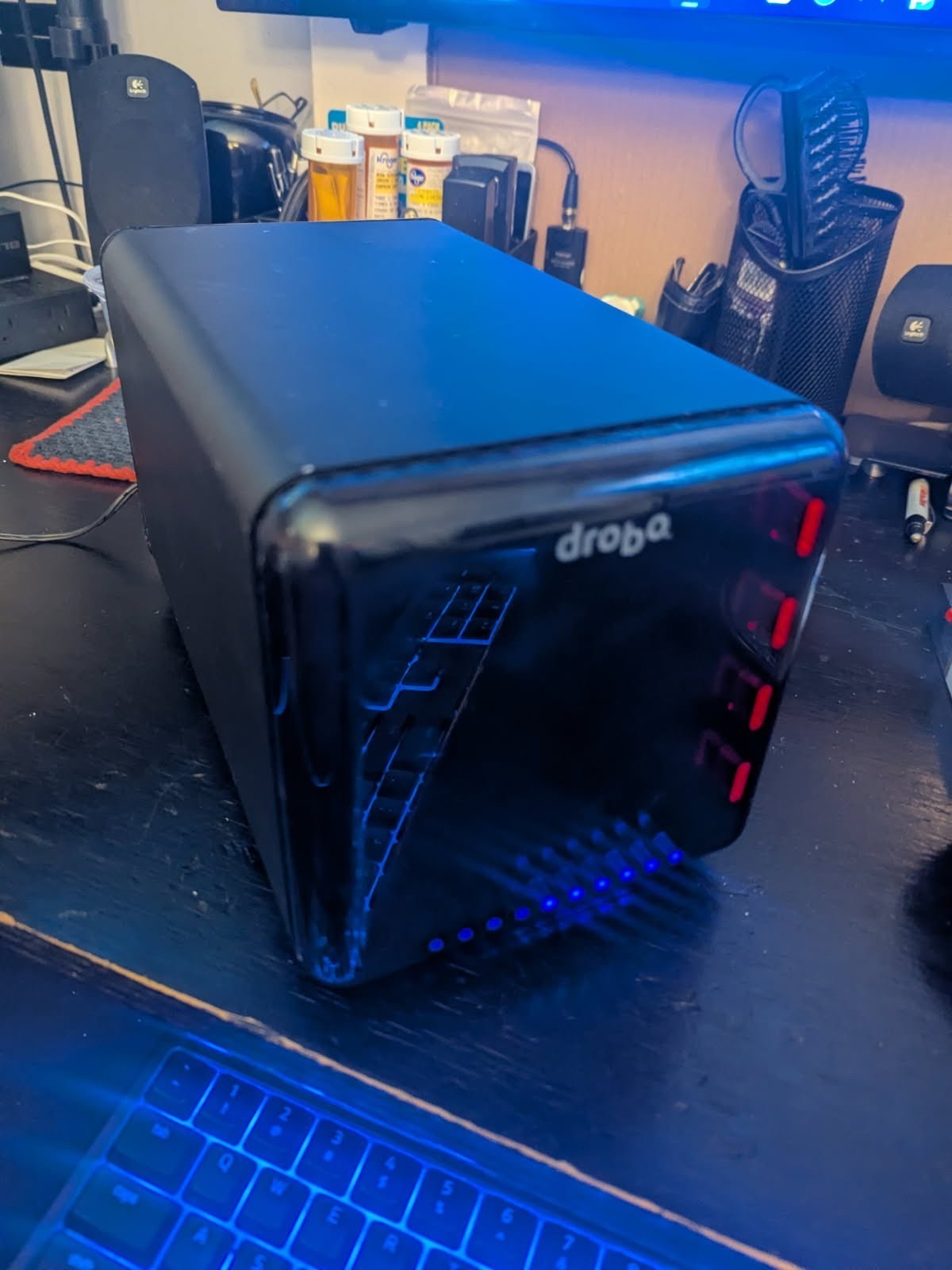Data Robotics DROBO DRO4D-U 4-Bay Hard Drive Bay Storage - No HDD's