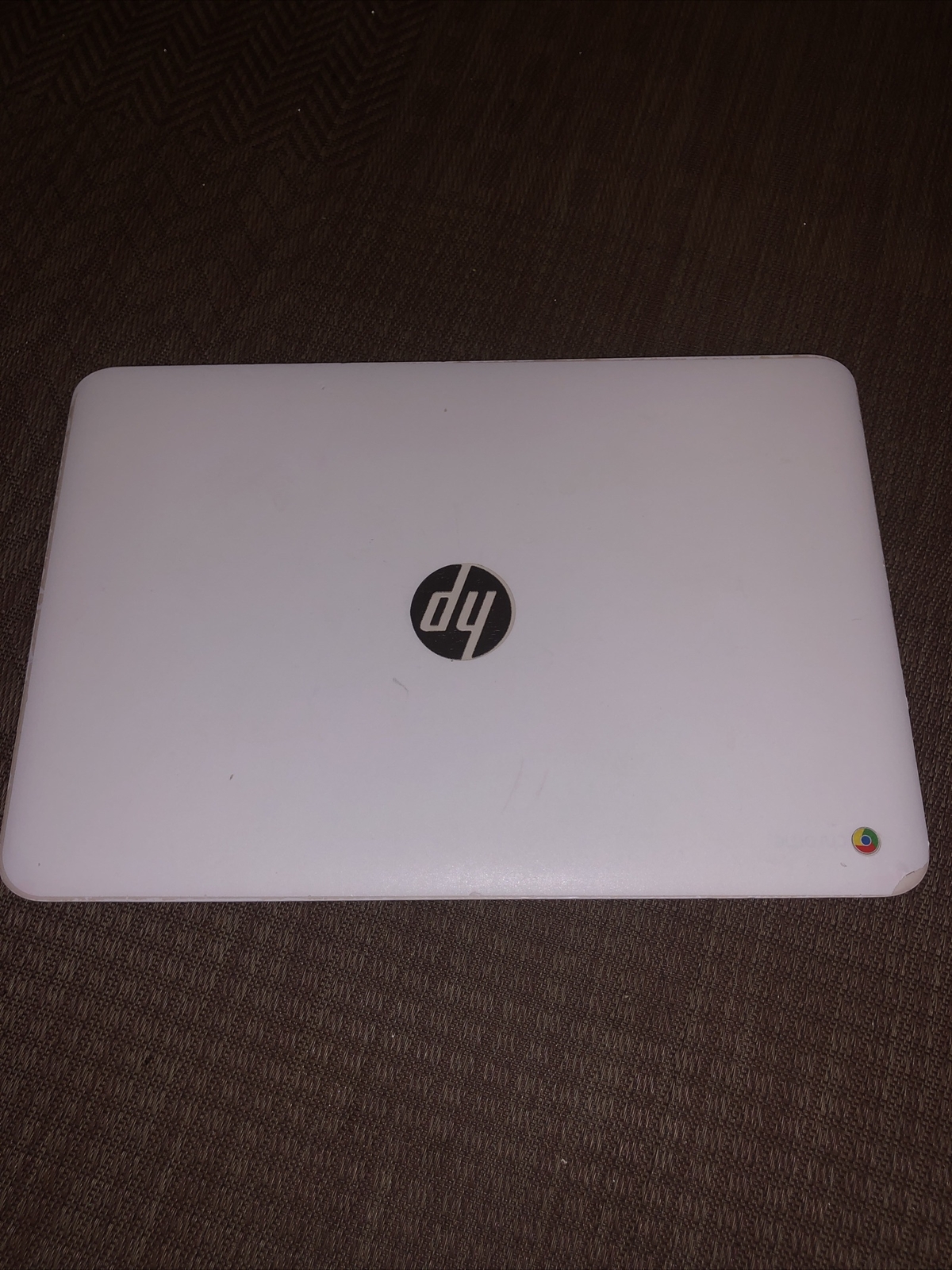 White Hewlett-Packard Chromebook  Laptop 14’