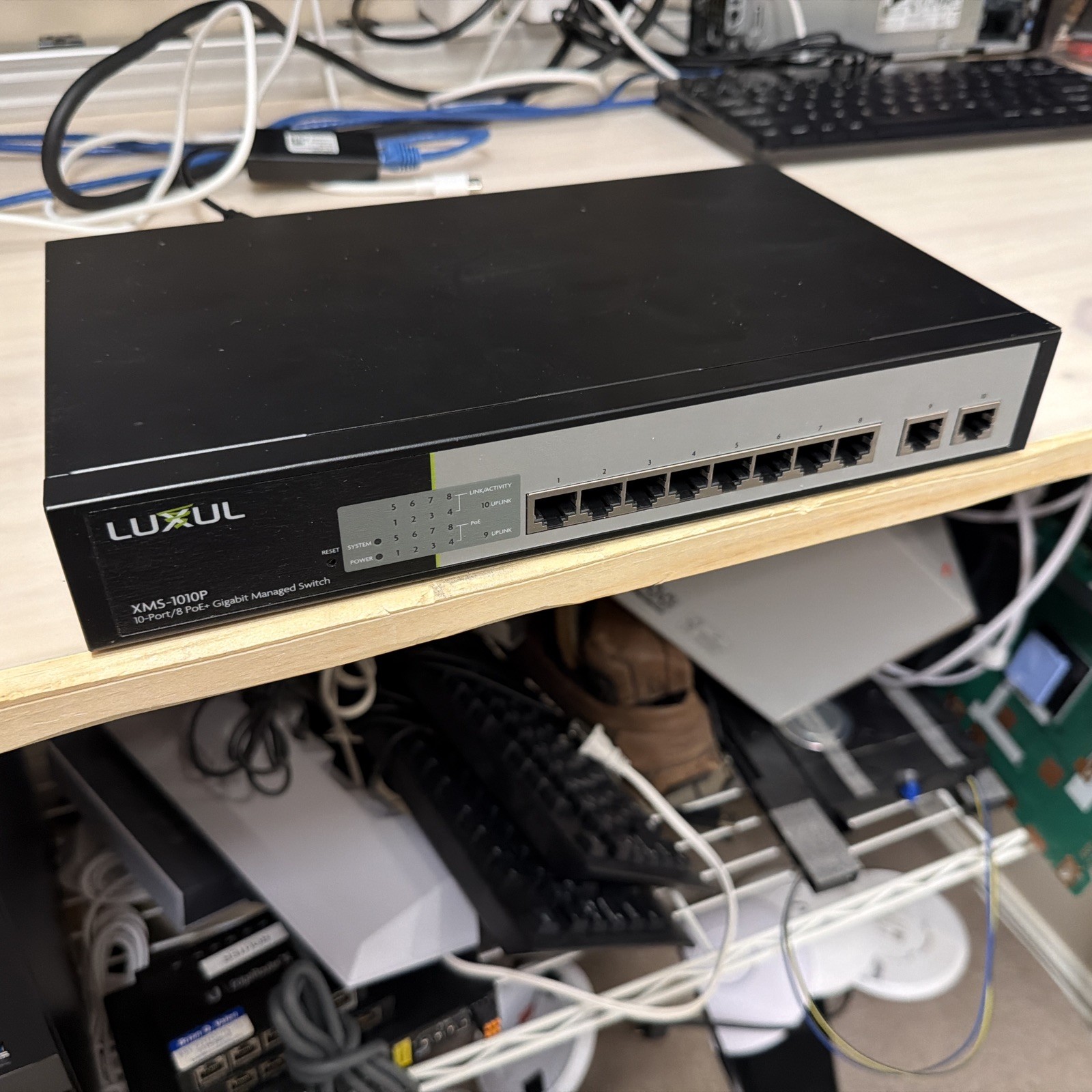 Luxul 10-Port/8 PoE+ Gigabit Managed Switch XMS-1010P + Power Cable