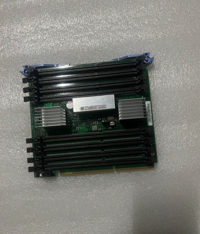 IBM 8-Slot DDR3 Memory Riser Board 2C1C Power7 P720 P740 Server Card 00E0638