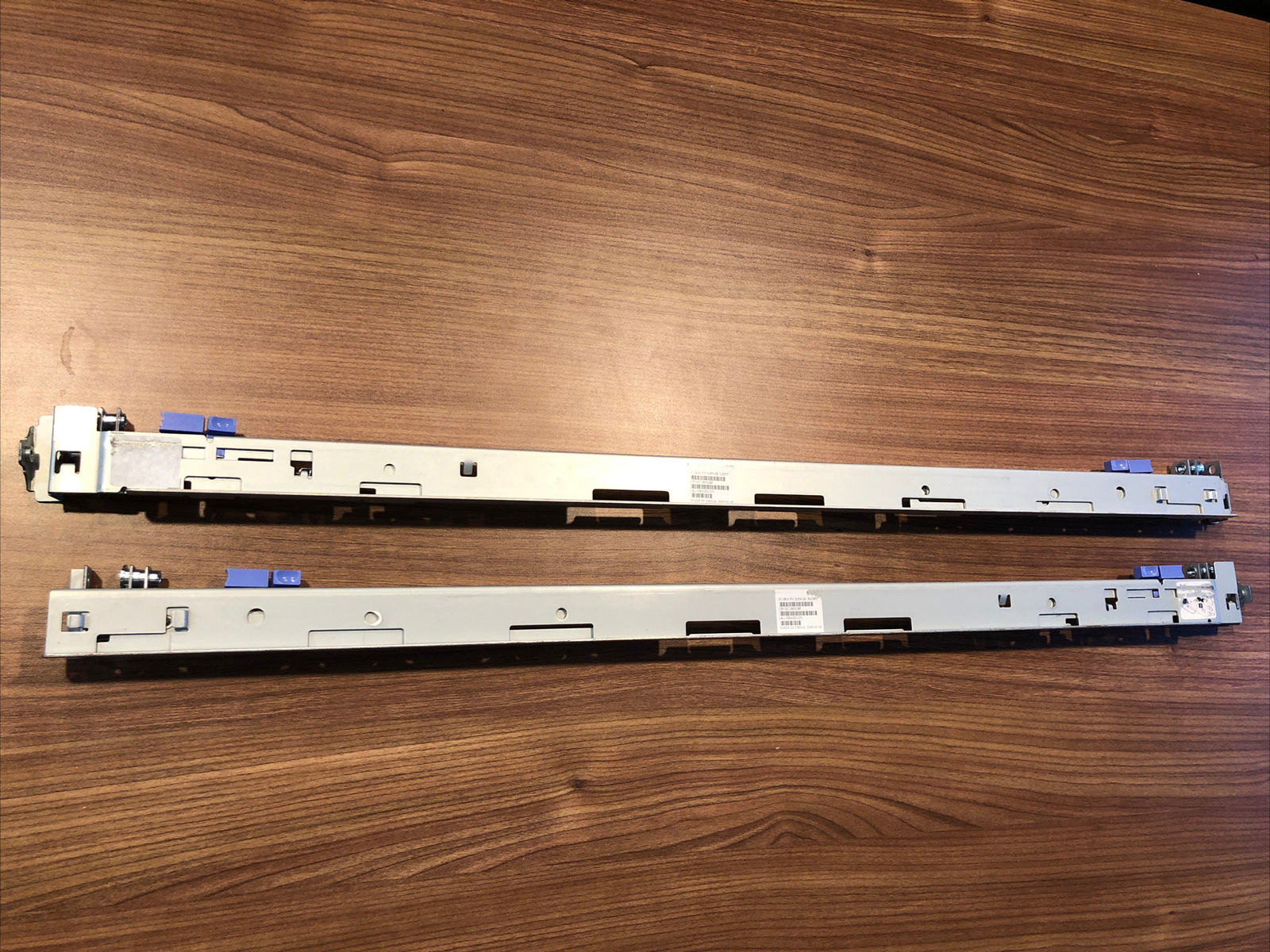 IBM xSeries 335 330 1U Server Rack Mount Rails 32P9108 32P9109