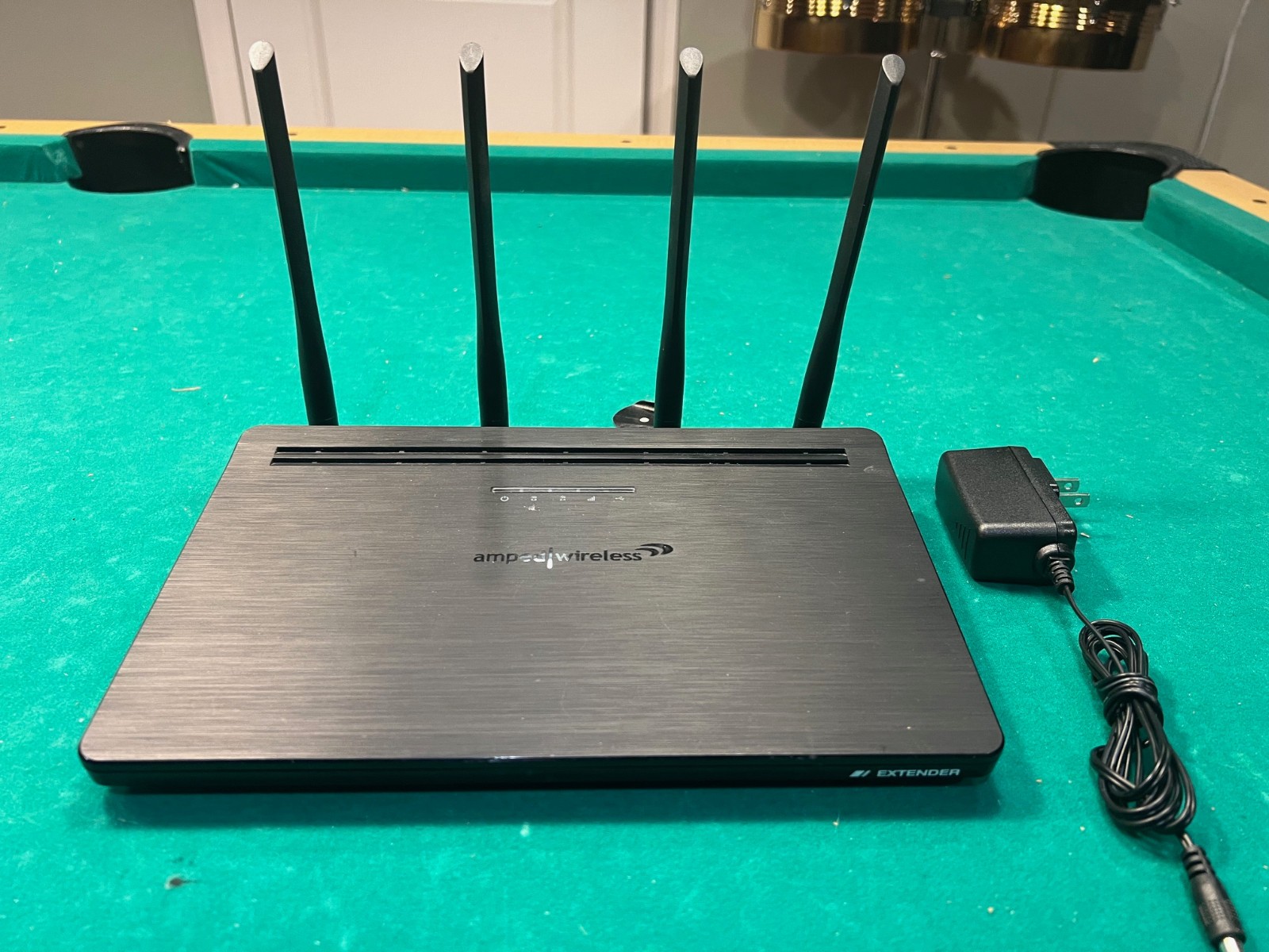 Amped Wireless RTA2600 Athena High Power AC2600 Wi-Fi Router with MU-MIMO. (k)