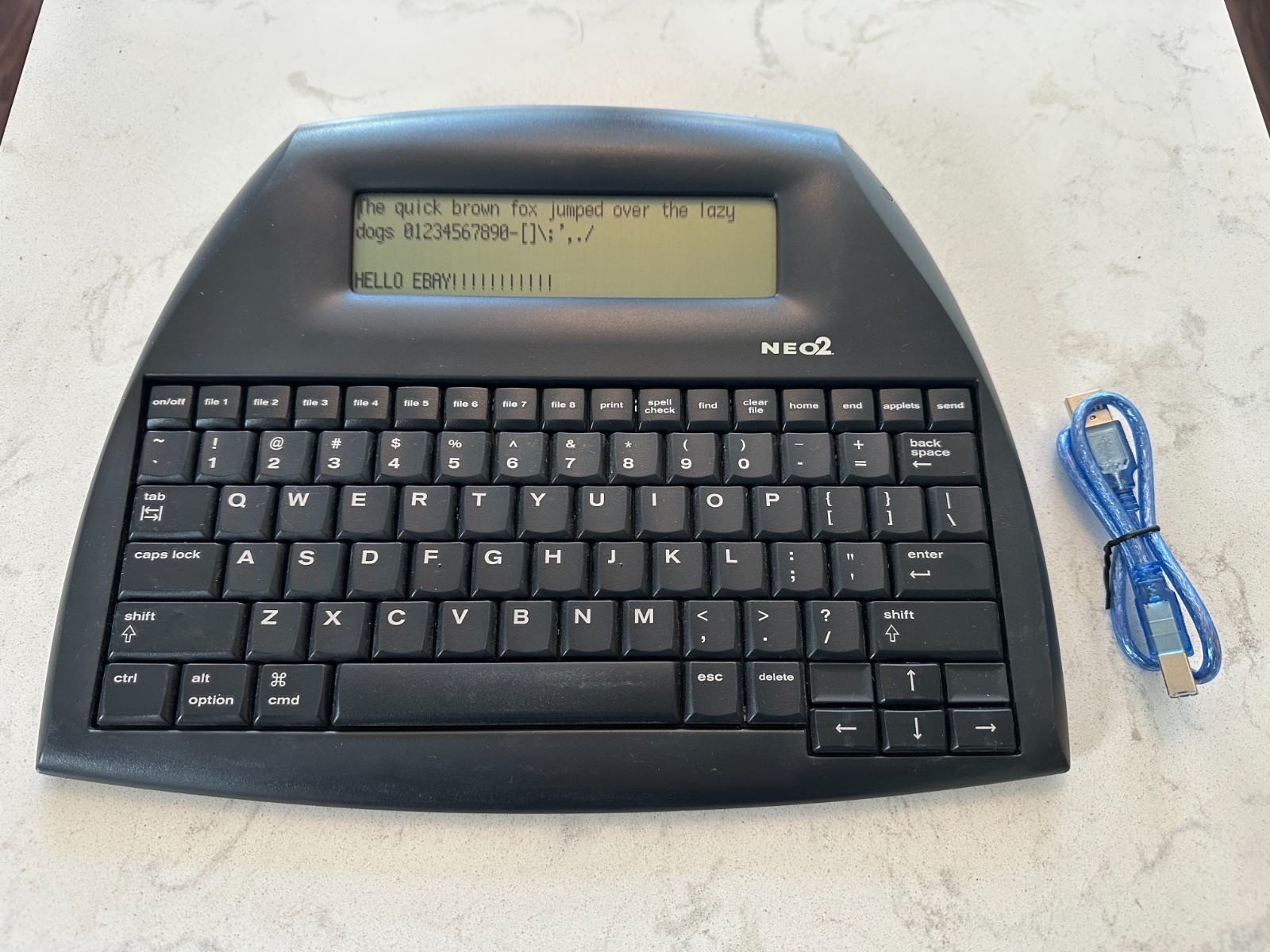 AlphaSmart Neo 2 Portable Word Processor WORKING With New Batteries & Cable