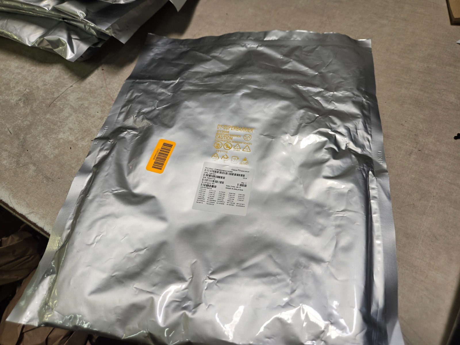 SEALED 400G Finisar Transceiver FCBN850QE2C10OR3 10M Cable
