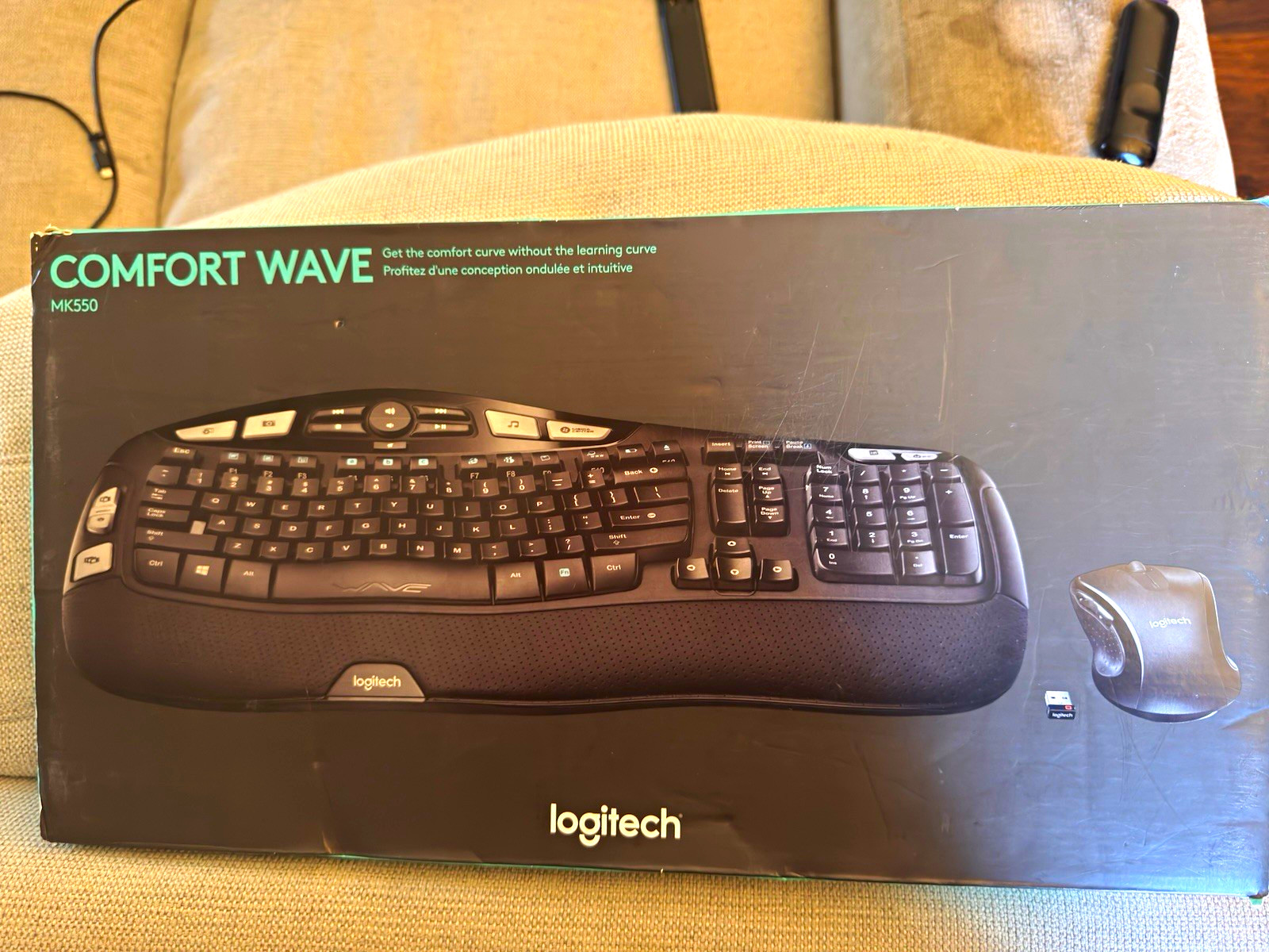 Logitech MK550 Comfort Wave Wireless Ergonomic Keyboard Mouse Black QWERTY