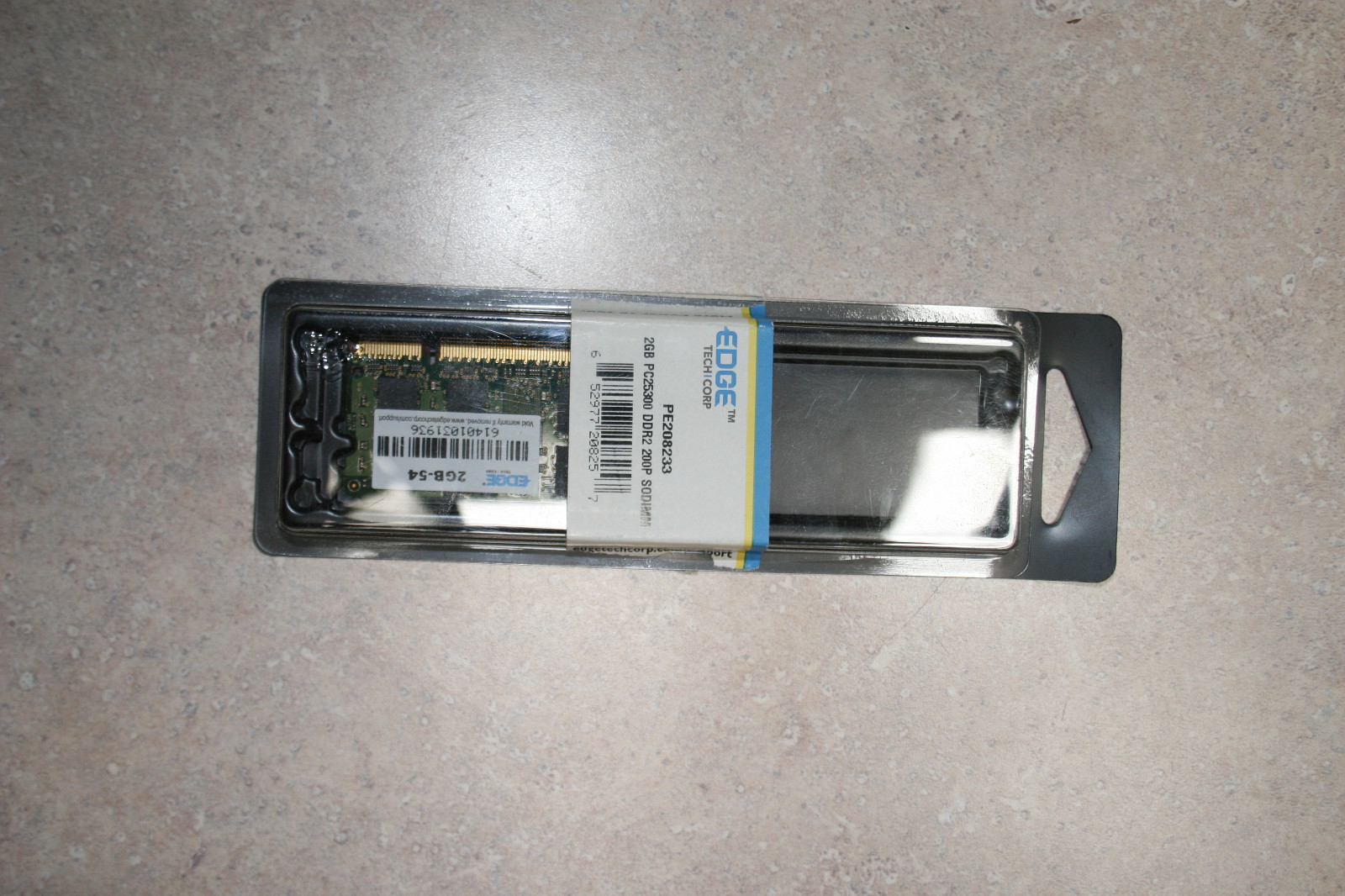 Edge Tech Corp PE208233 2GB SODIMM