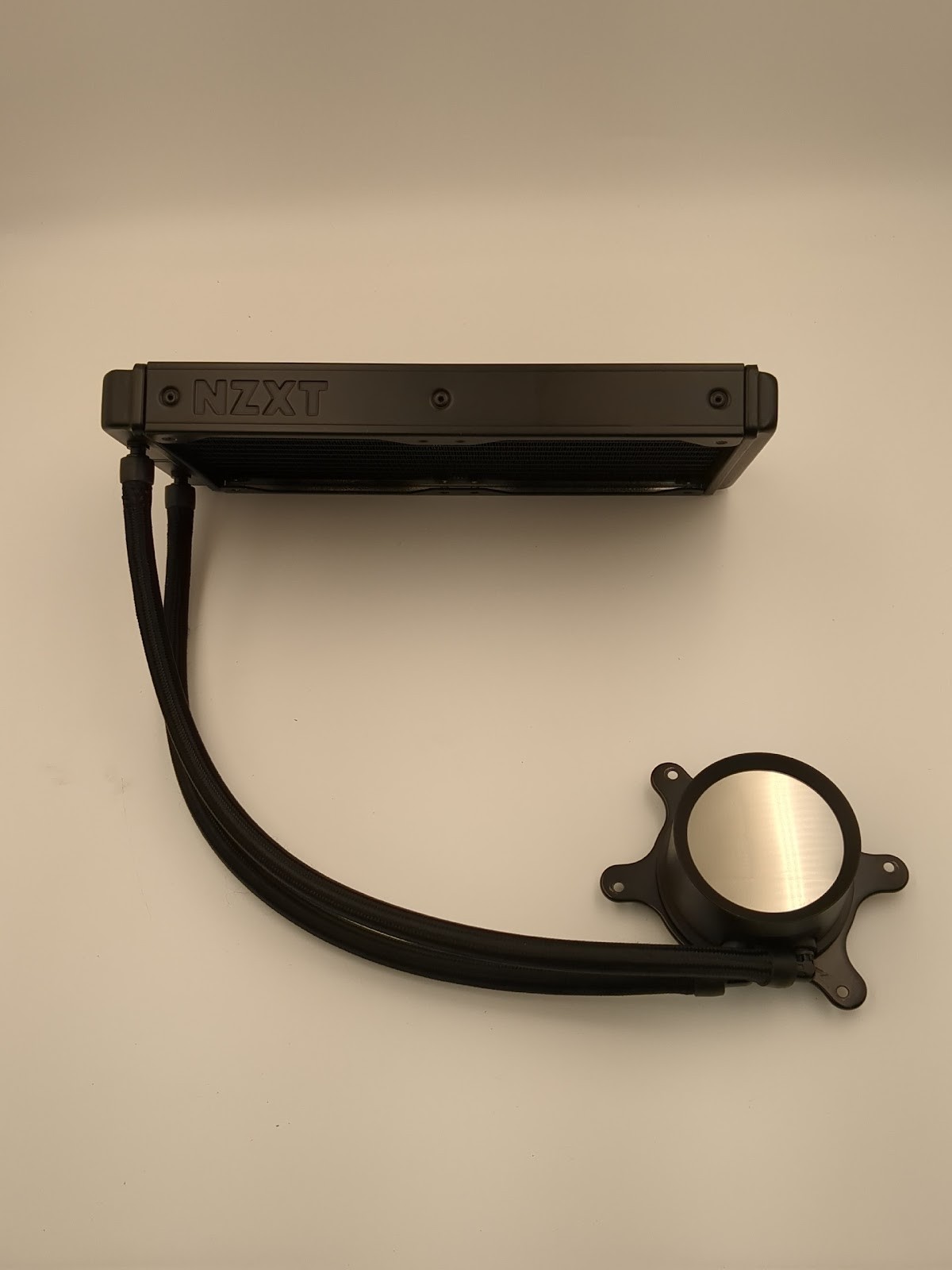 NZXT - Kraken 240mm Radiator CPU Liquid Cooler with 1.54" LCD Display - Black