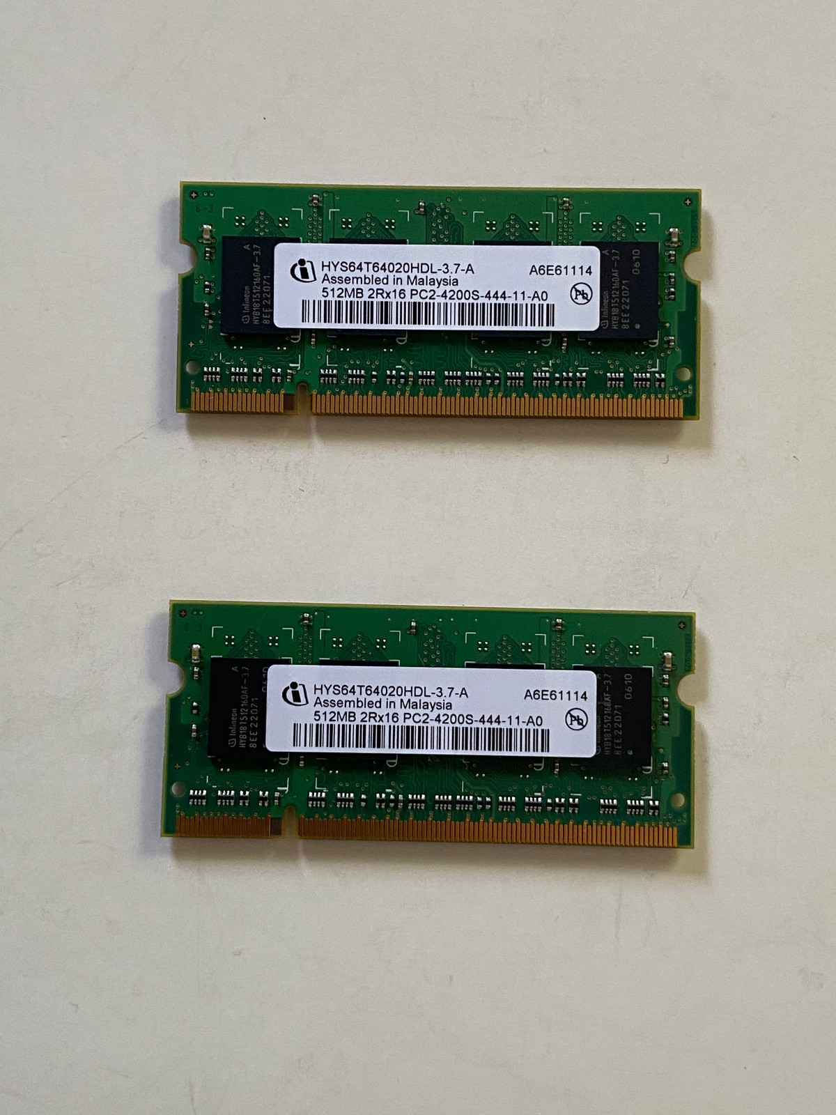 TWO Infineon 512MB 2Rx16 PC2-4200S DDR2 LAPTOP RAM MEMORY HYS64T64020HDL-3.7-A