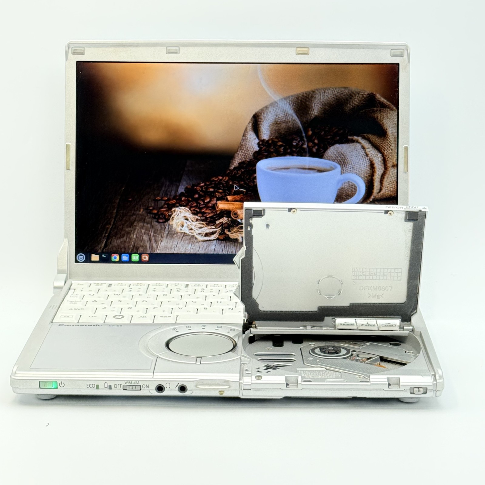 Panasonic Let's Note CF-S9 Core i5 M560 12.1 in 4GB HDD 60GB Laptop Linux Mint22