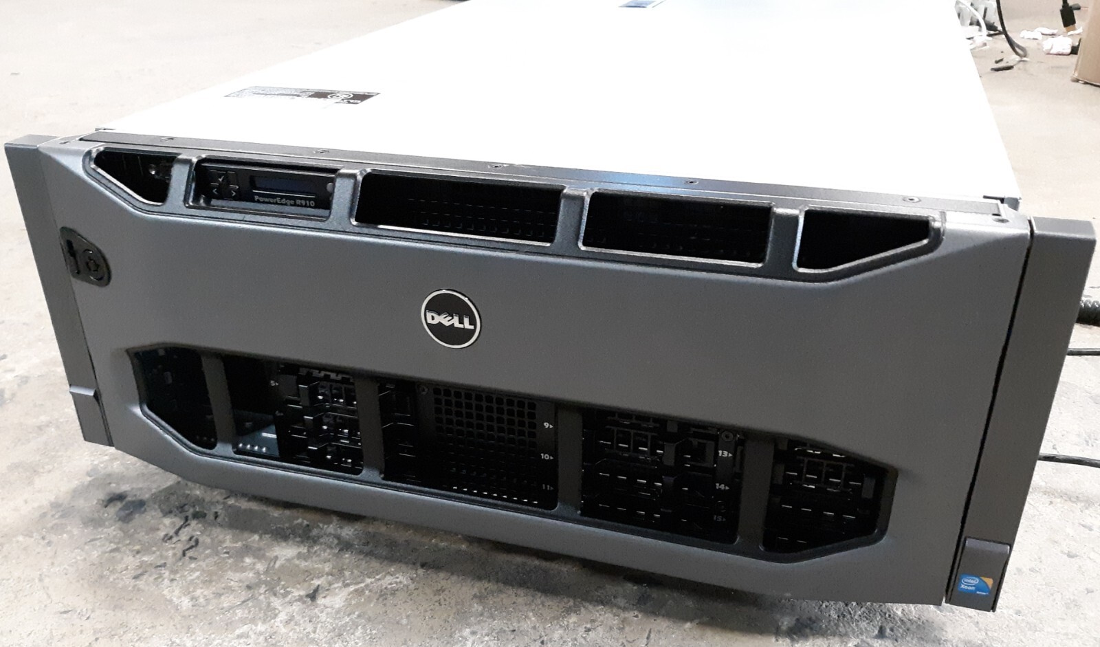 Dell PowerEdge R910 Server 2x E7520 8x 4GB PC3L-10600R 4x 1100w PSU