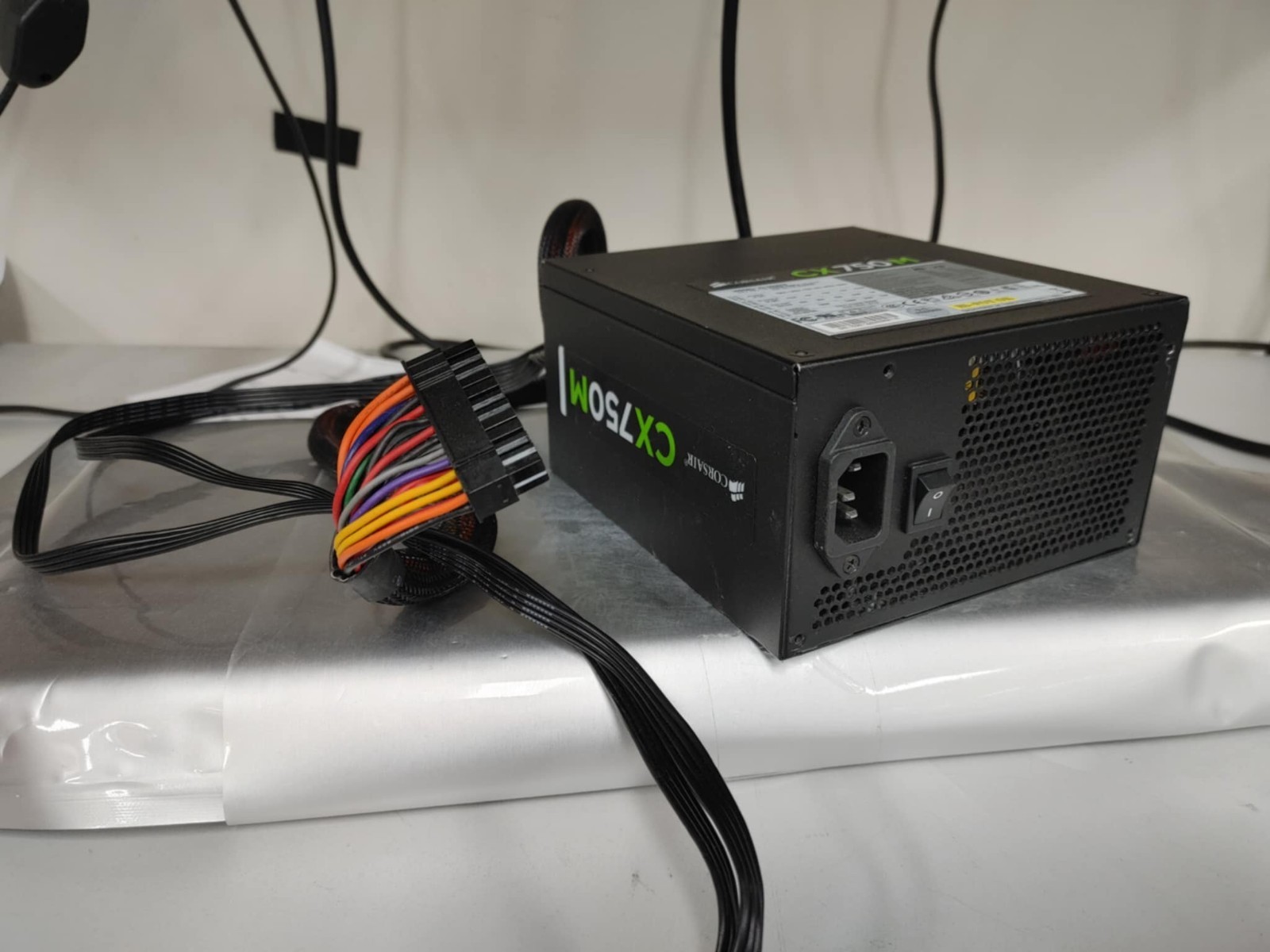 Corsair CX750M 75-002019 80 Plus Bronze Semi-Modular Power Supply 750W