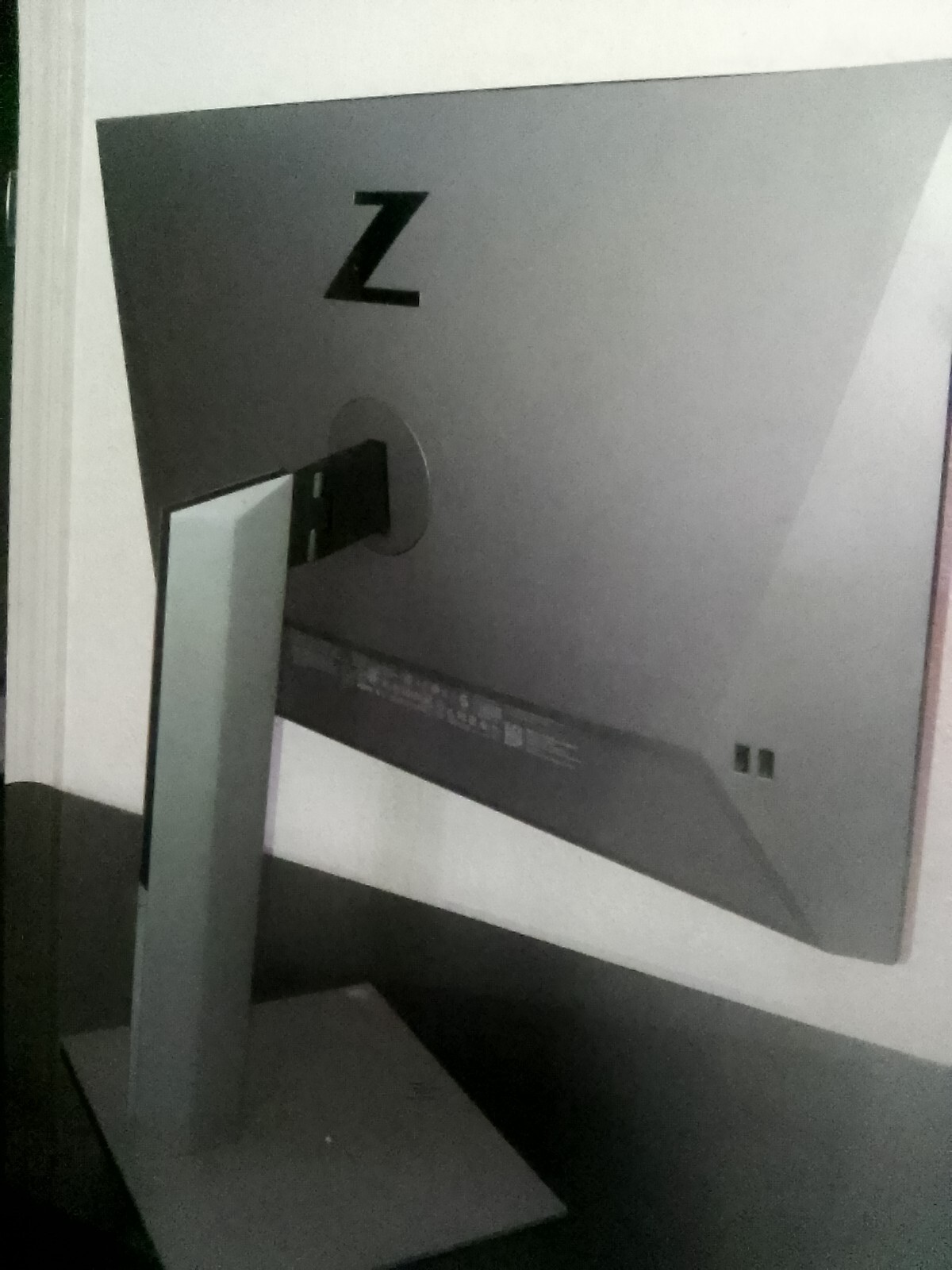 HP Z24U G3 24 inch Widescreen LED/LCD Monitor
