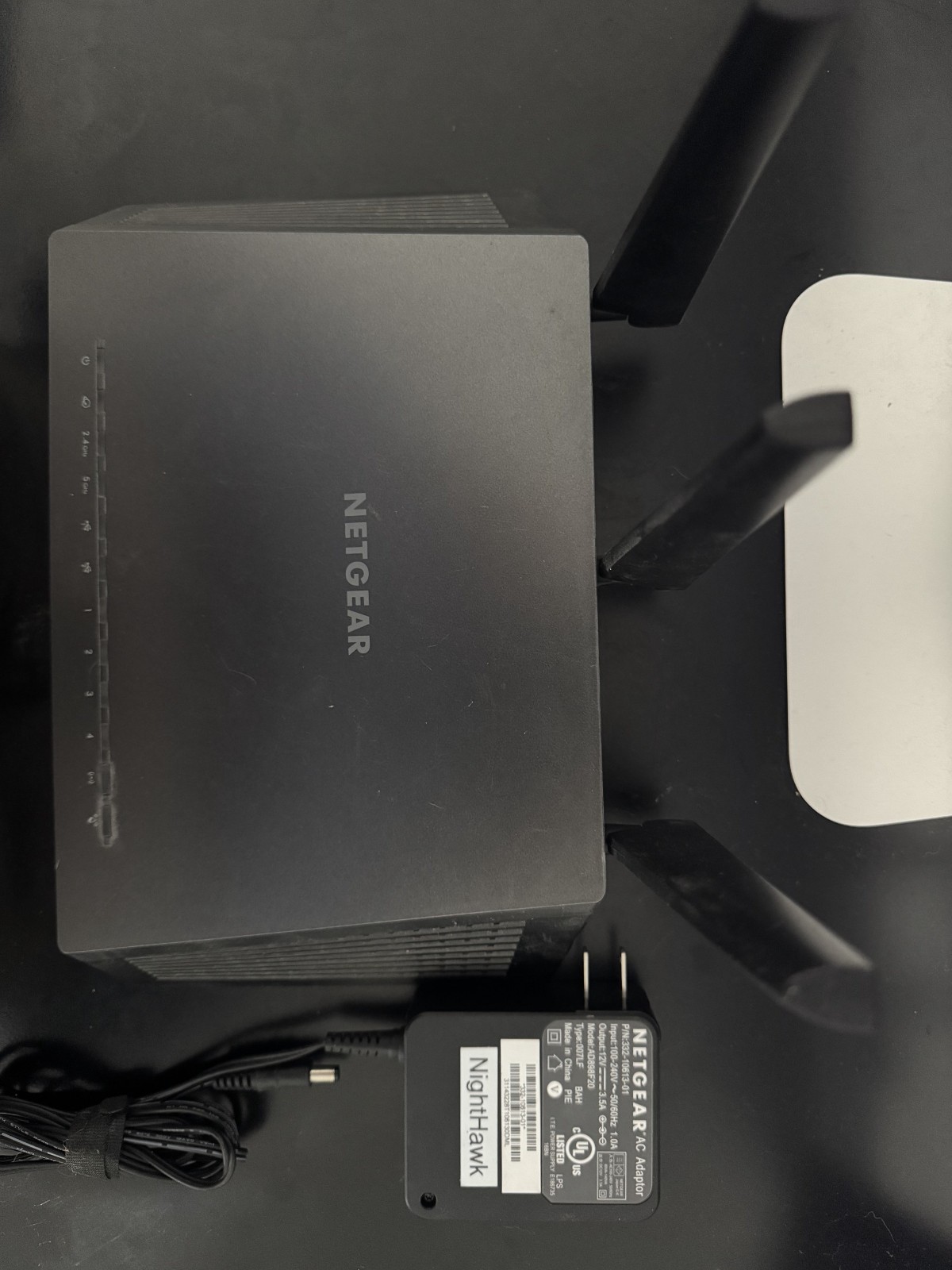 NETGEAR Nighthawk AC1900 Smart WiFi Router (‎R7000)